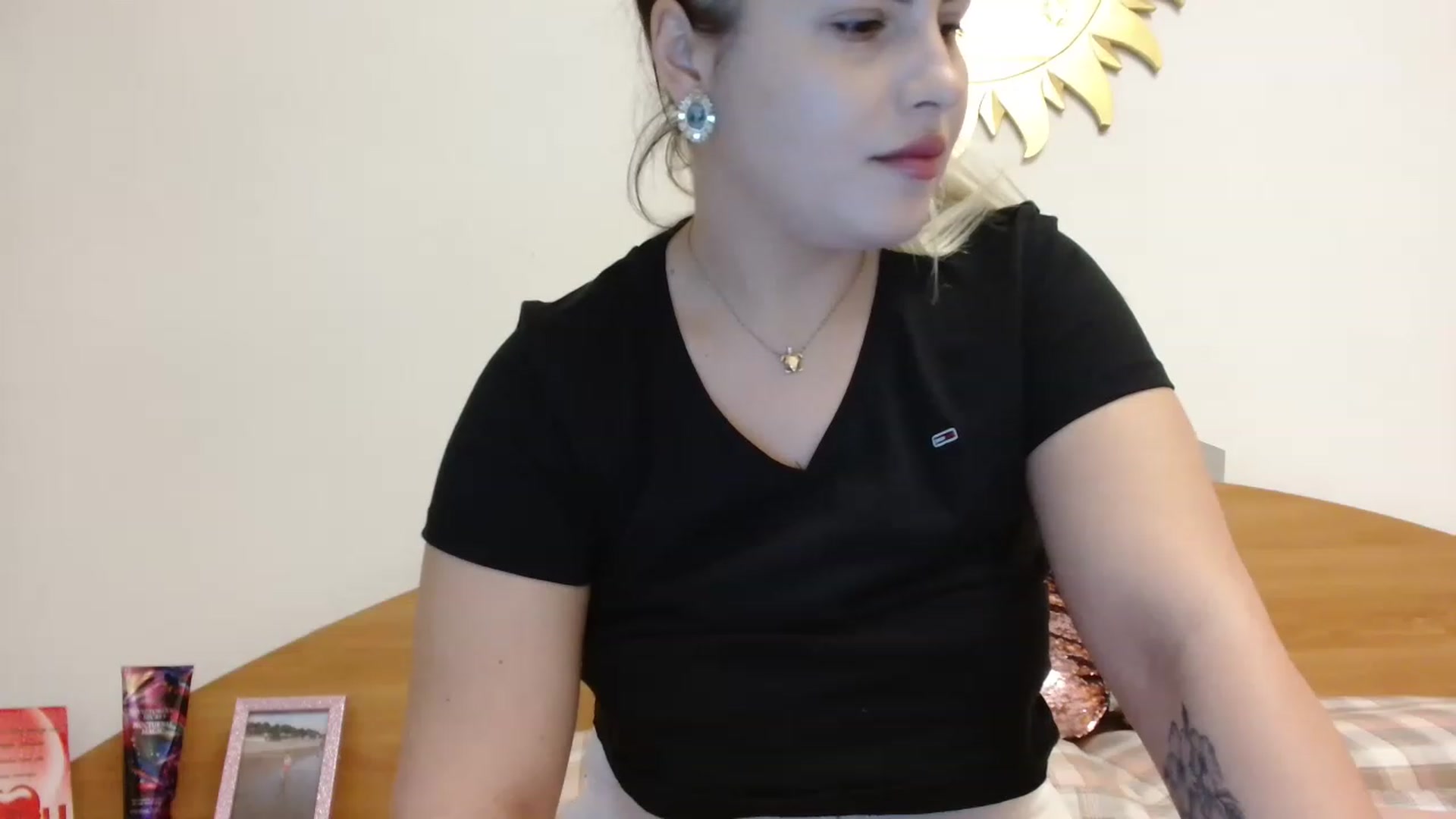 Gallery image thumbnail from MissDafina's myfreecams stream on, 03/14/2023, 15:11 image 9 of 20