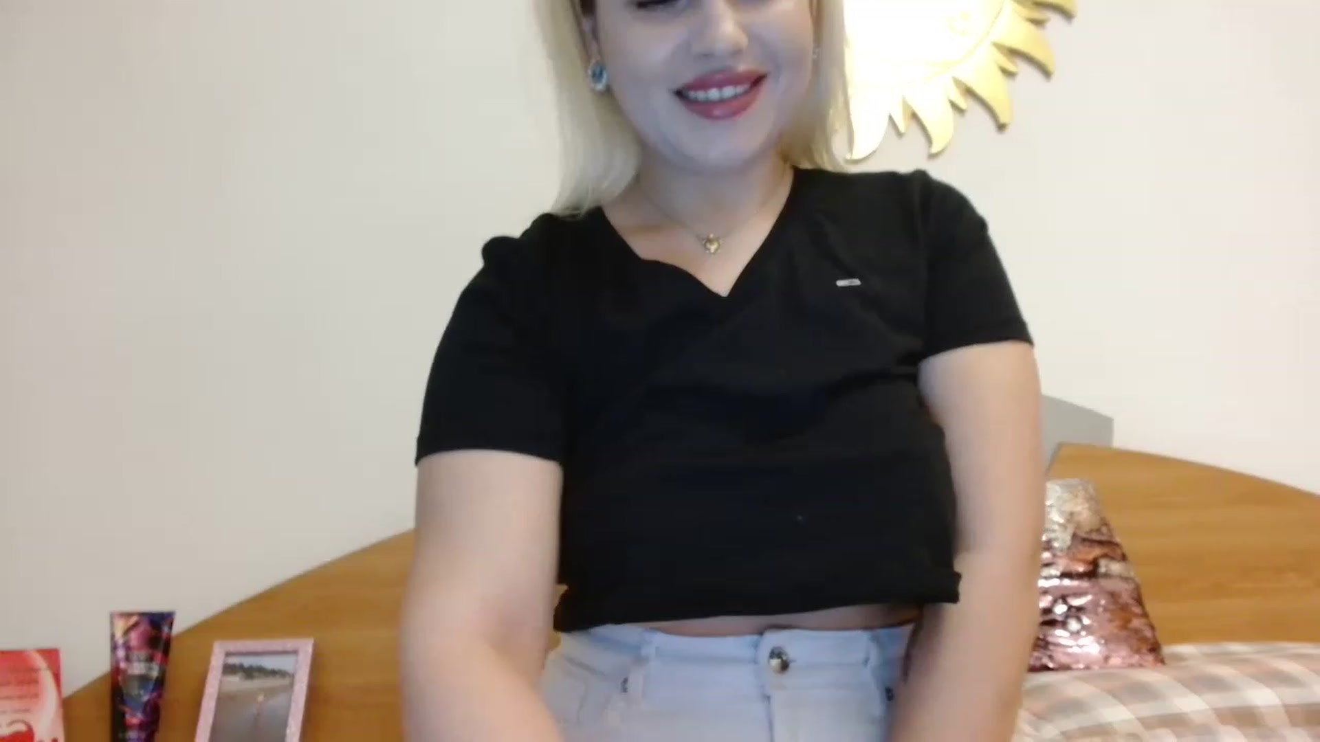 Gallery image thumbnail from MissDafina's myfreecams stream on, 03/14/2023, 15:11 image 5 of 20