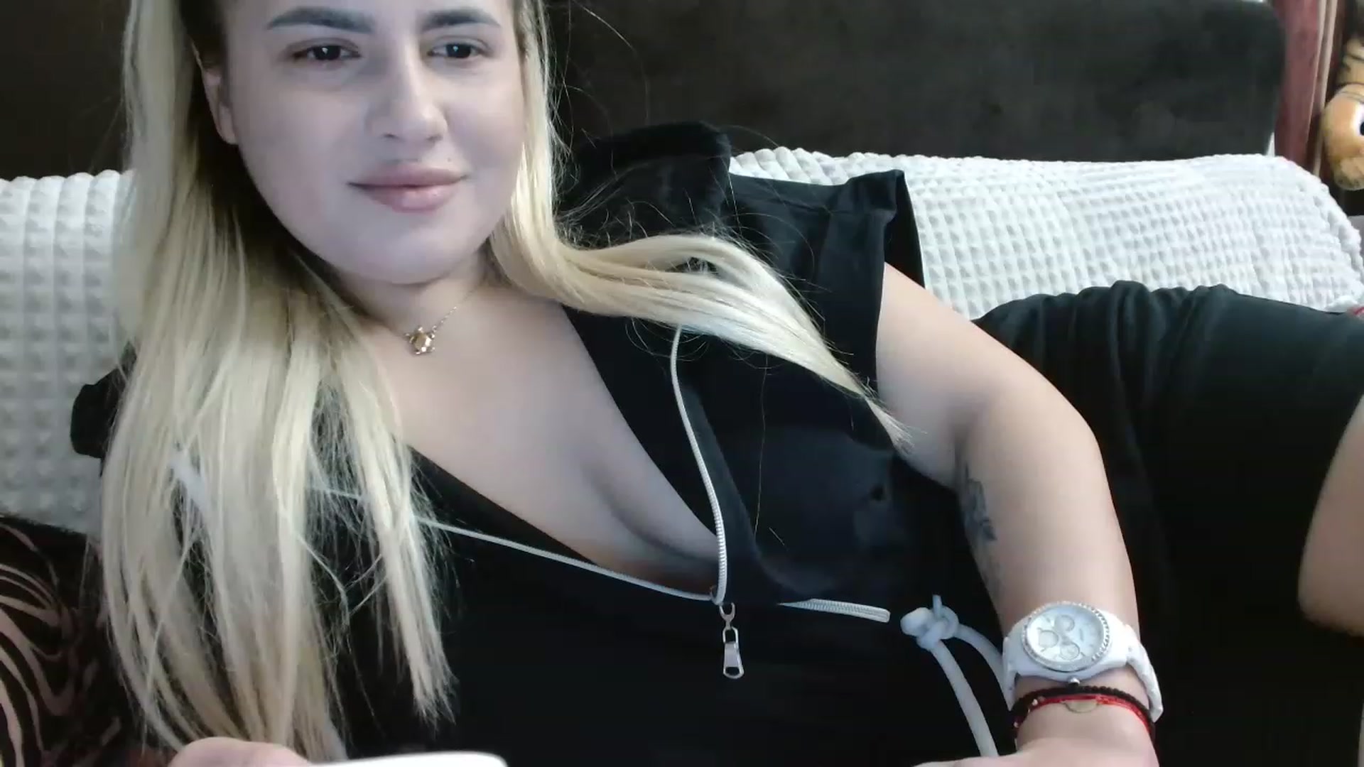 Gallery image thumbnail from MissDafina's myfreecams stream on, 03/18/2023, 15:28 image 15 of 20