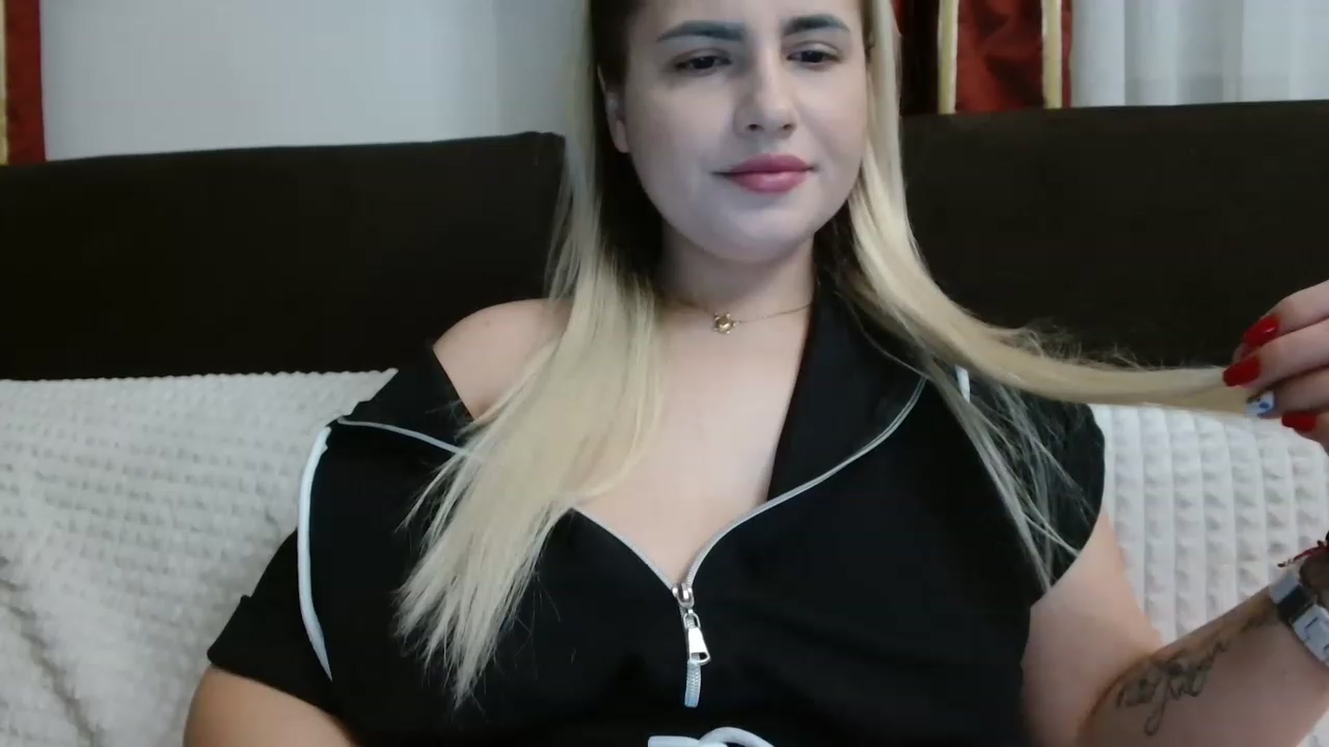 Gallery image thumbnail from MissDafina's myfreecams stream on, 03/18/2023, 18:14 image 5 of 20