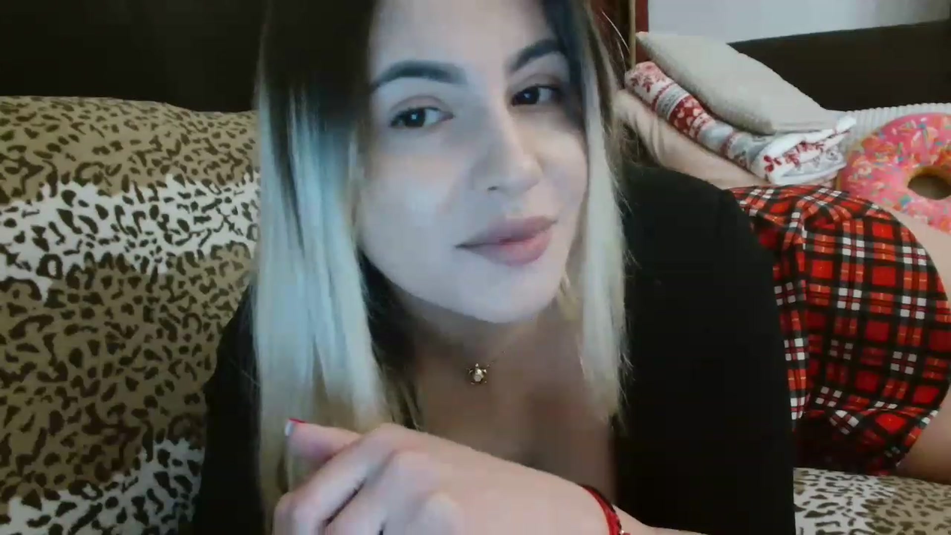 Gallery image thumbnail from MissDafina's myfreecams stream on, 03/23/2023, 24:19 image 11 of 20