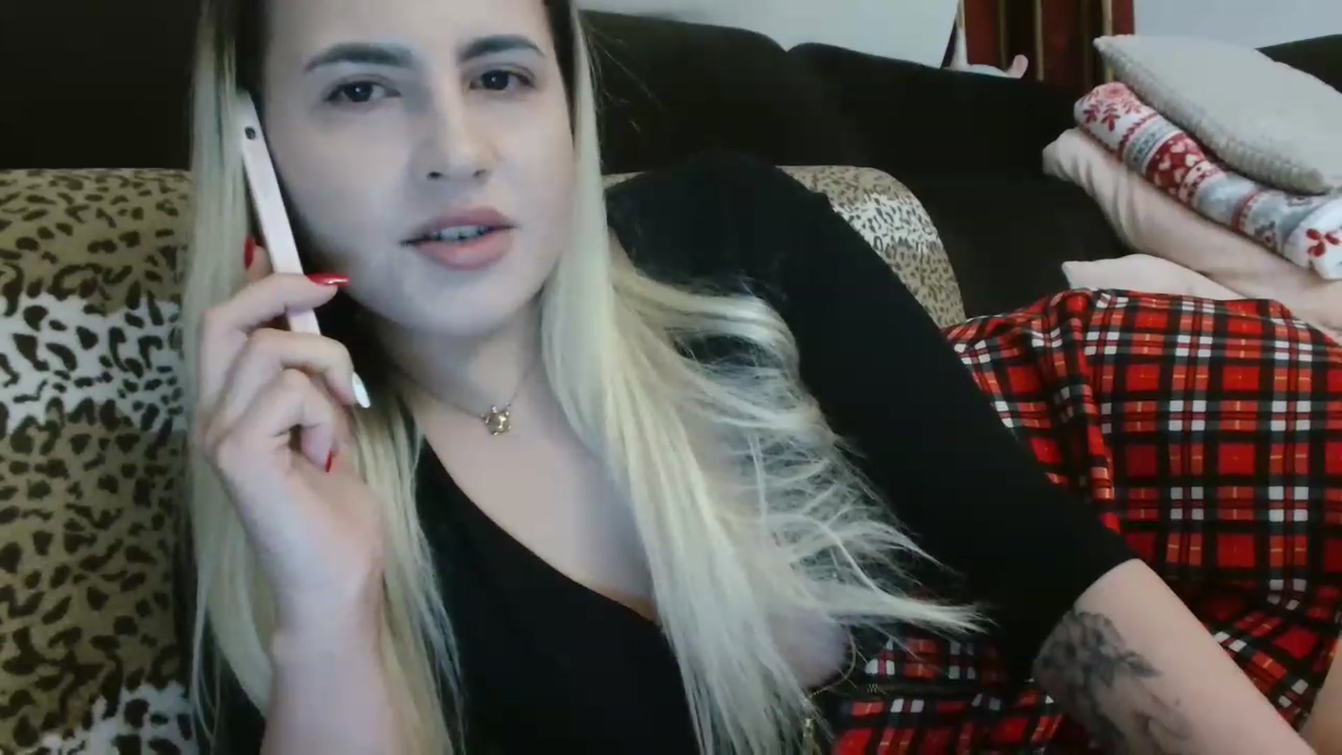 Gallery image thumbnail from MissDafina's myfreecams stream on, 03/23/2023, 24:19 image 6 of 20