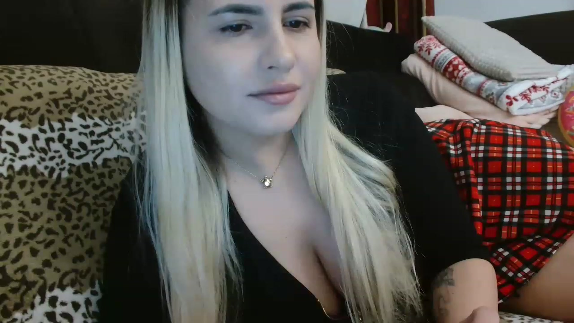 Gallery image thumbnail from MissDafina's myfreecams stream on, 03/23/2023, 24:19 image 5 of 20