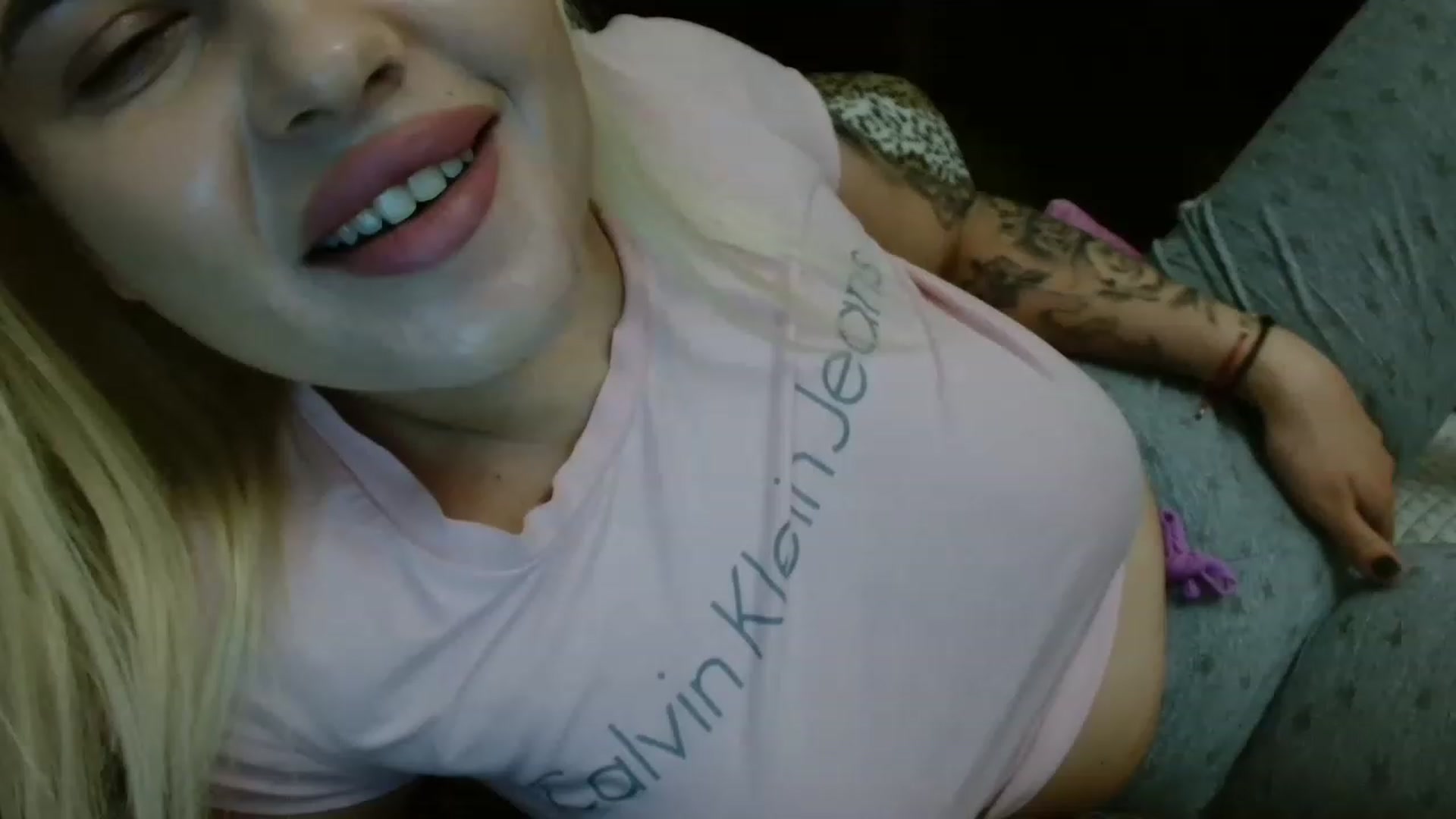 Gallery image thumbnail from MissDafina's myfreecams stream on, 04/20/2023, 24:53 image 18 of 20