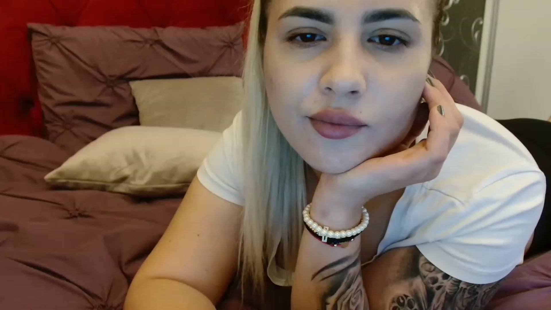 Gallery image thumbnail from MissDafina's myfreecams stream on, 04/23/2023, 16:45 image 10 of 20