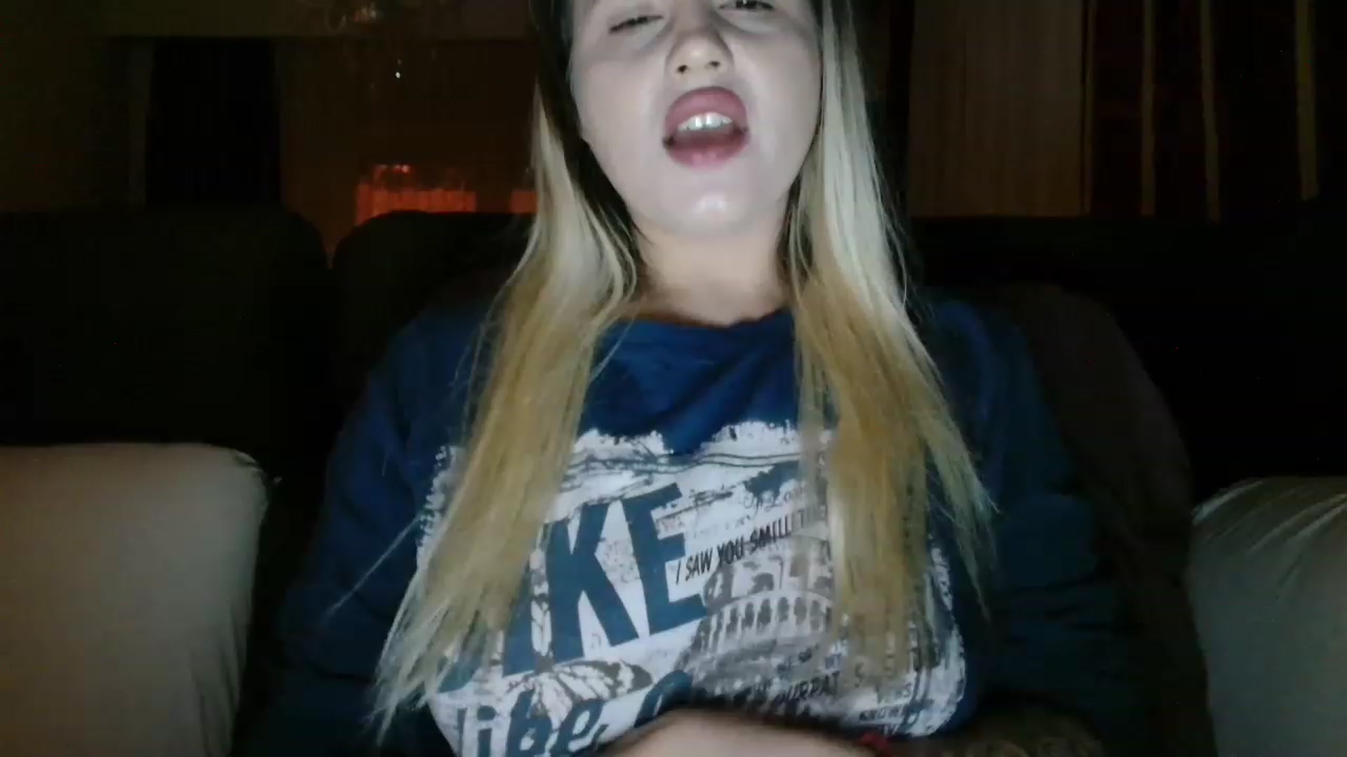 Gallery image thumbnail from MissDafina's myfreecams stream on, 04/28/2023, 24:20 image 14 of 20