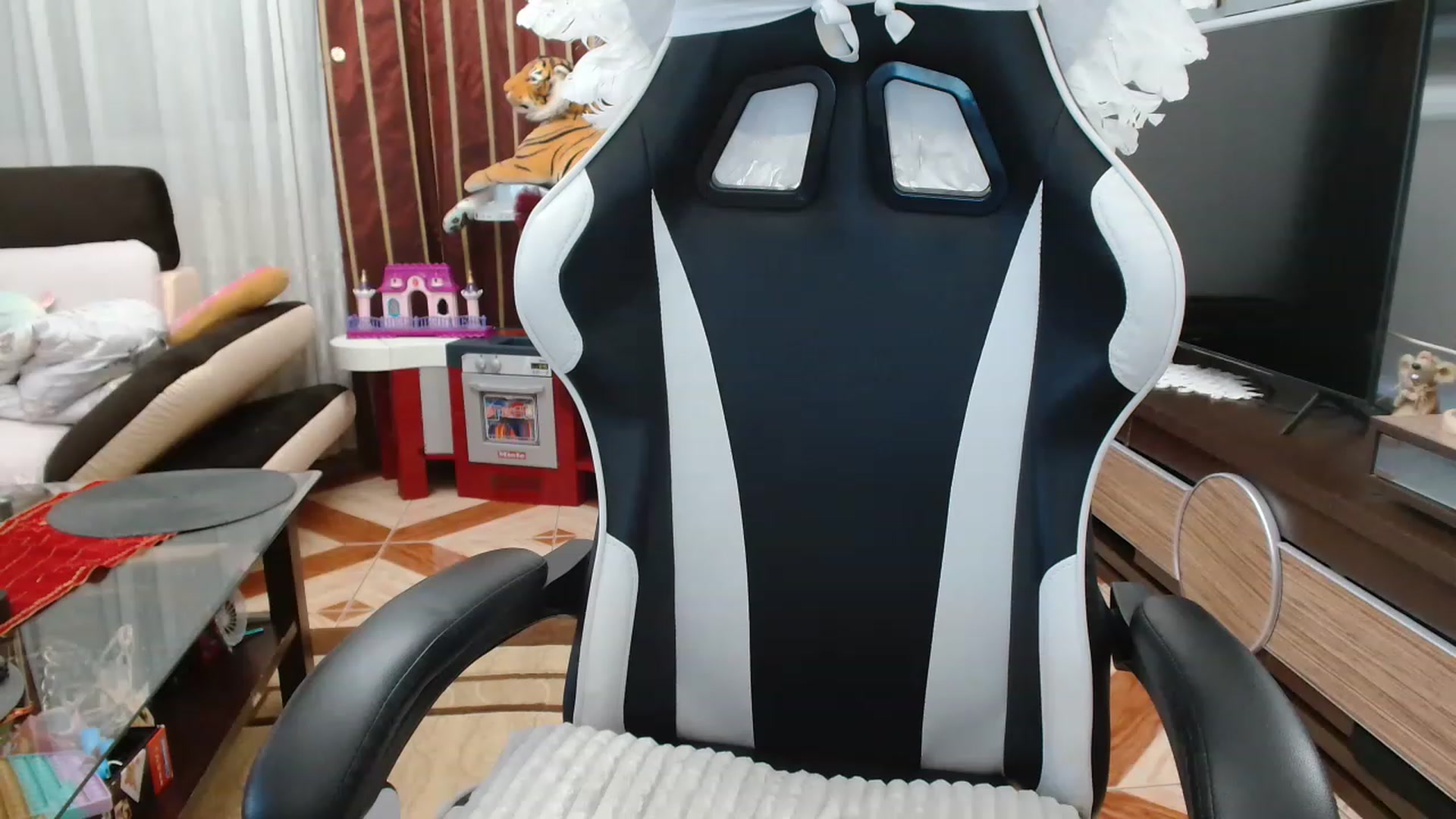 Gallery image thumbnail from MissDafina's myfreecams stream on, 04/29/2023, 13:41 image 10 of 20