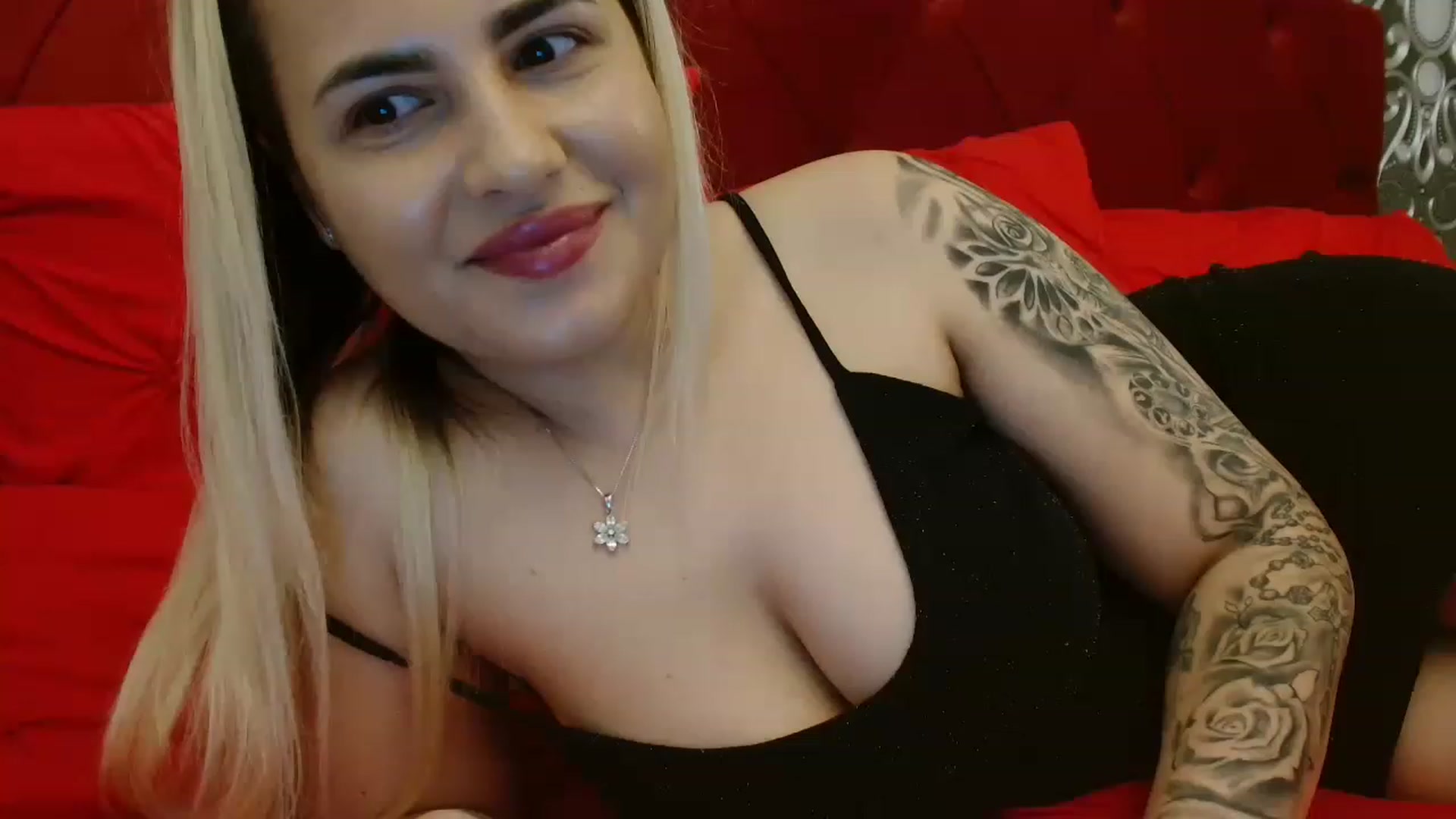 Gallery image thumbnail from MissDafina's myfreecams stream on, 05/13/2023, 18:24 image 9 of 20
