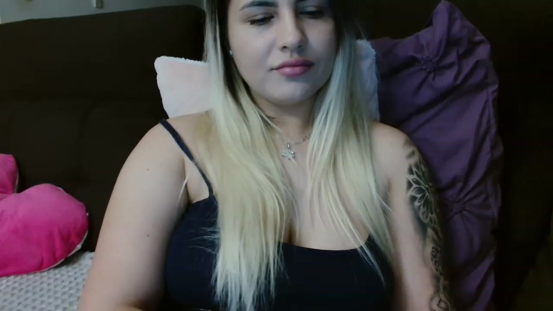 Gallery image thumbnail from MissDafina's myfreecams stream on, 05/13/2023, 23:55 image 7 of 20
