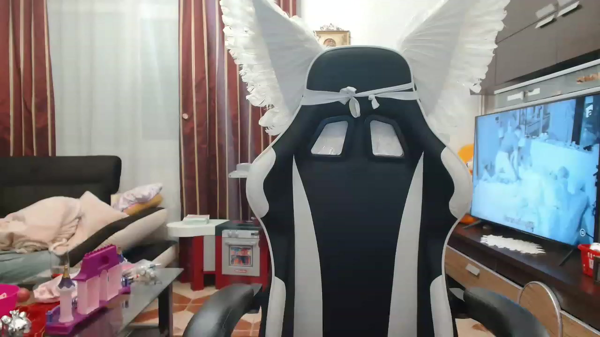 Gallery image thumbnail from MissDafina's myfreecams stream on, 05/17/2023, 23:51 image 2 of 20