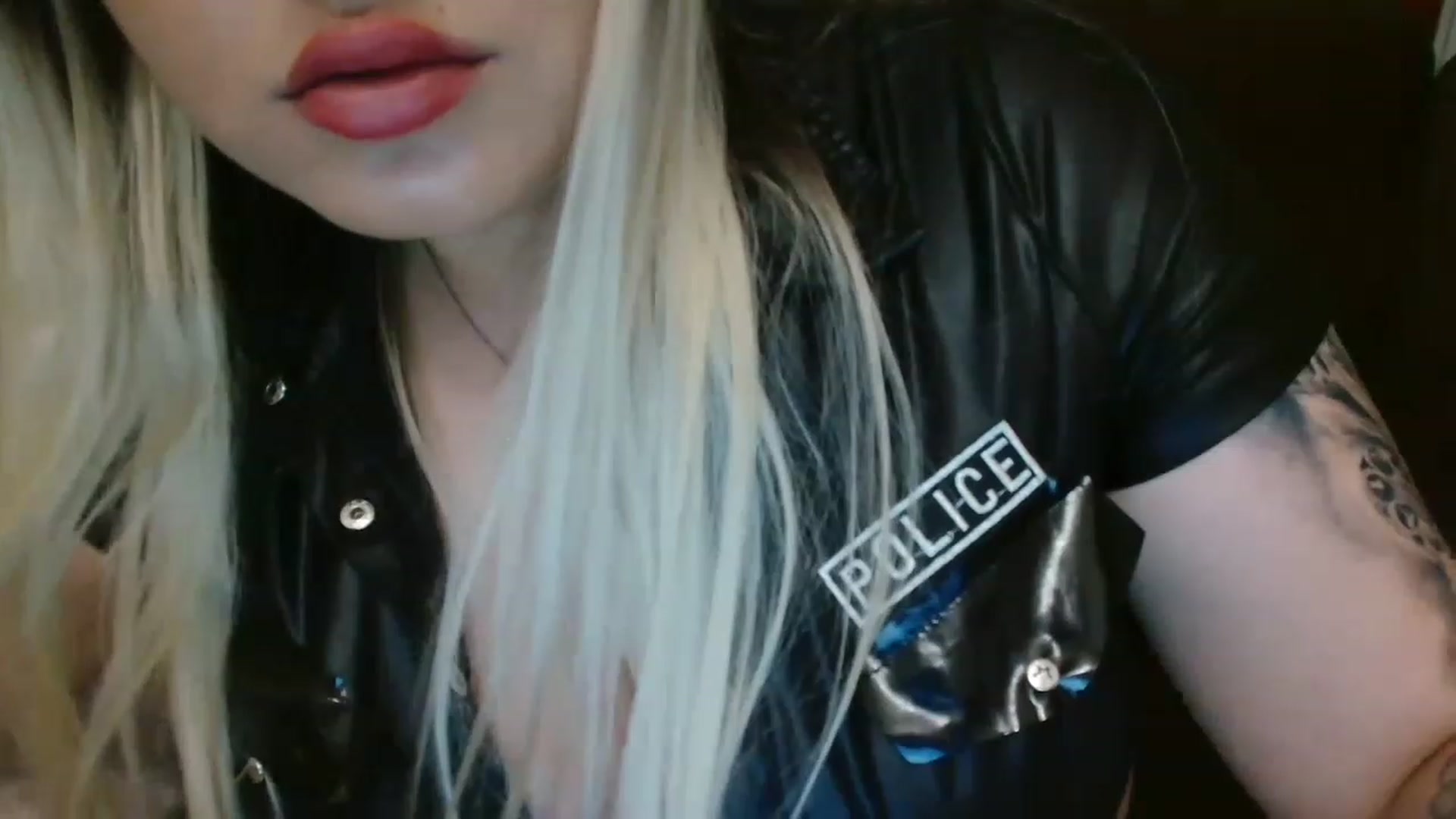 Gallery image thumbnail from MissDafina's myfreecams stream on, 05/19/2023, 24:21 image 18 of 20