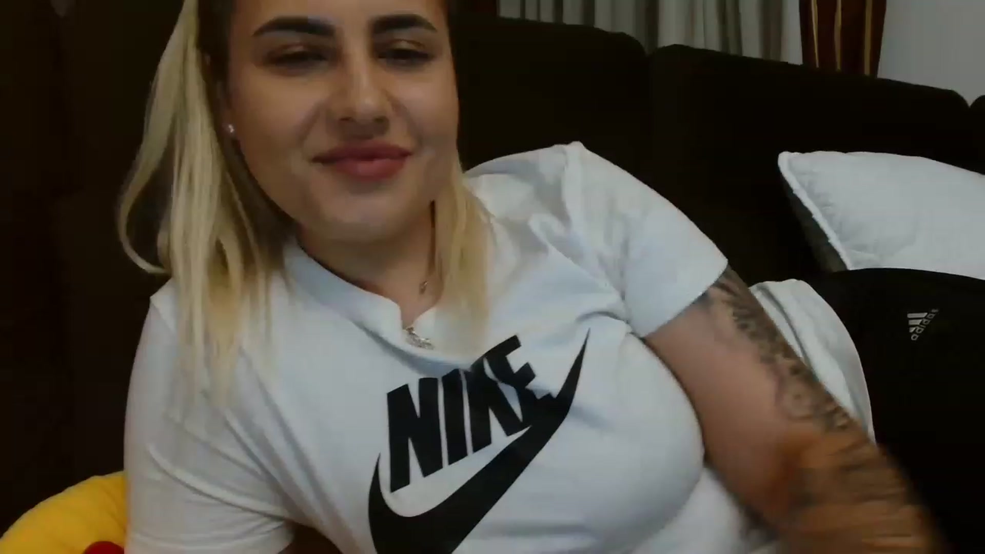 Gallery image thumbnail from MissDafina's myfreecams stream on, 05/23/2023, 19:22 image 5 of 20