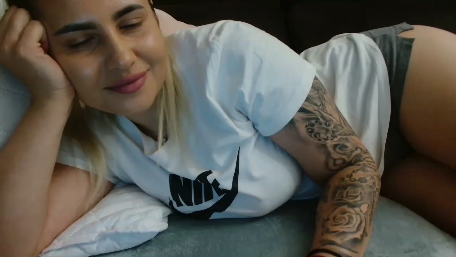 Gallery image thumbnail from MissDafina's myfreecams stream on, 05/23/2023, 21:03 image 7 of 20