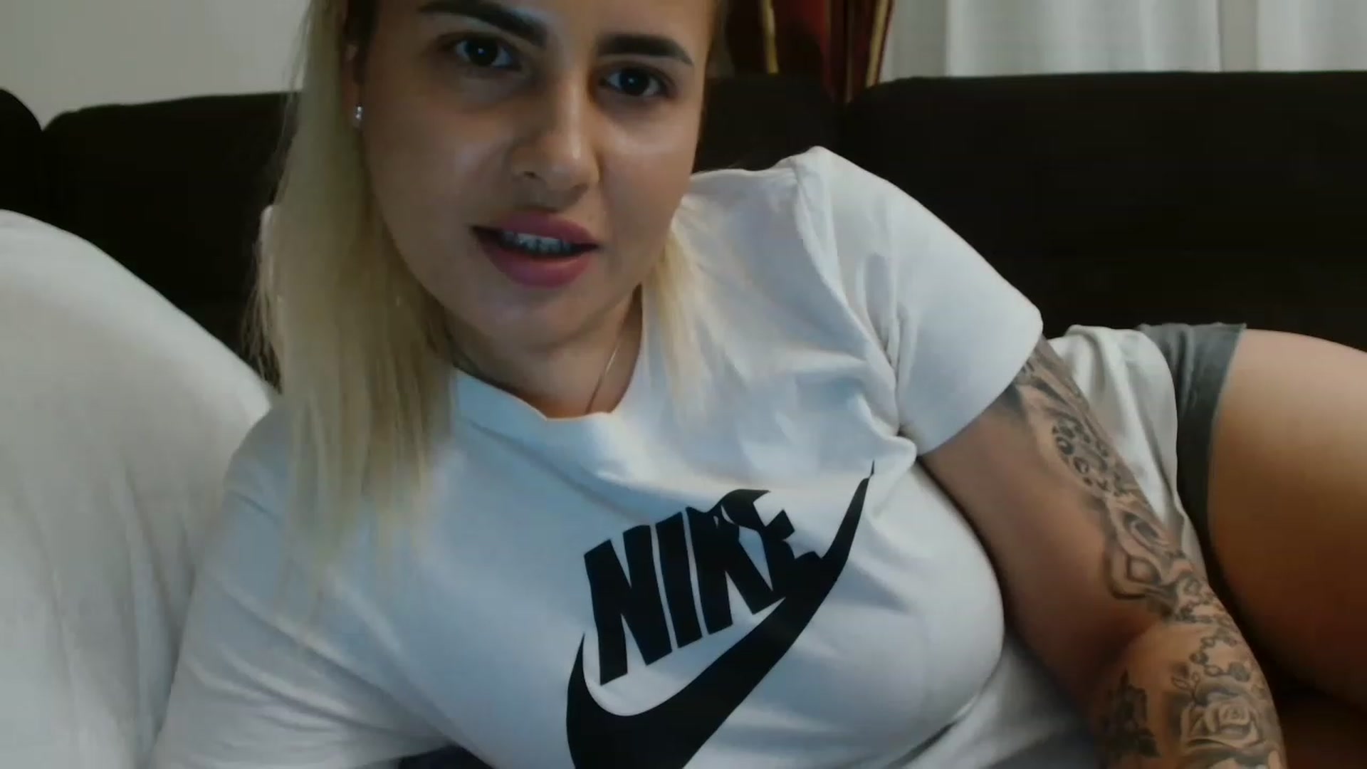 Gallery image thumbnail from MissDafina's myfreecams stream on, 05/23/2023, 21:03 image 17 of 20