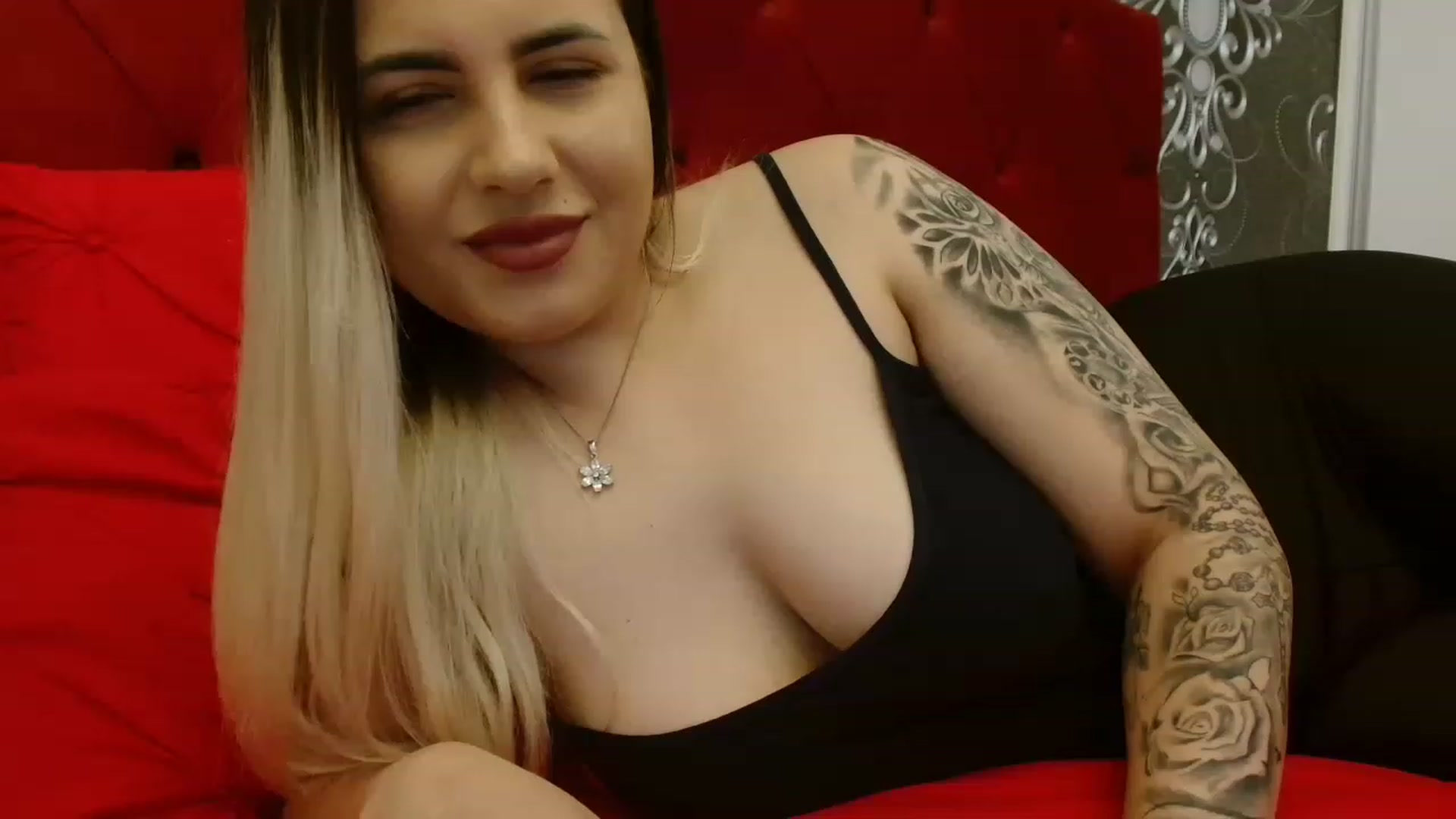 Gallery image thumbnail from MissDafina's myfreecams stream on, 05/25/2023, 11:38 image 19 of 20