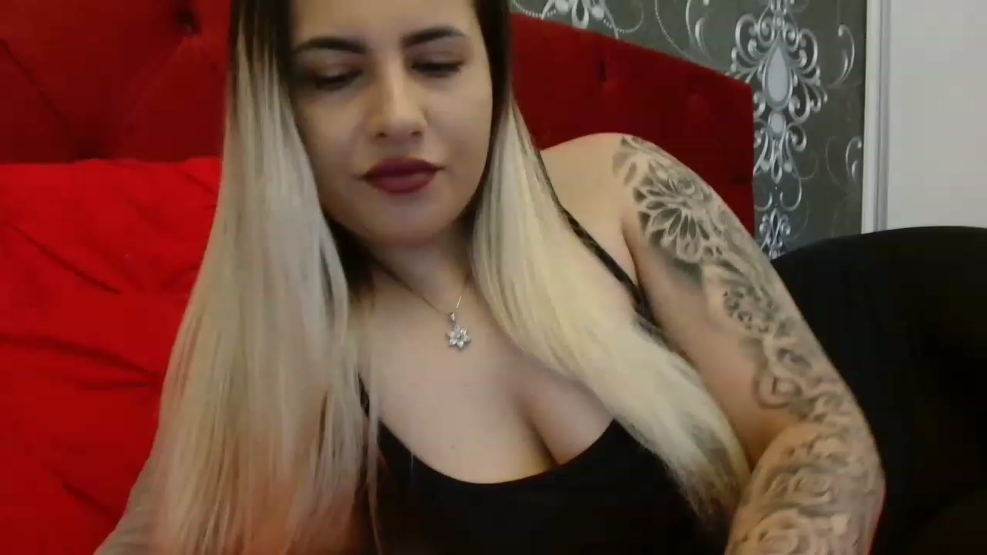 Gallery image thumbnail from MissDafina's myfreecams stream on, 05/25/2023, 11:38 image 1 of 20