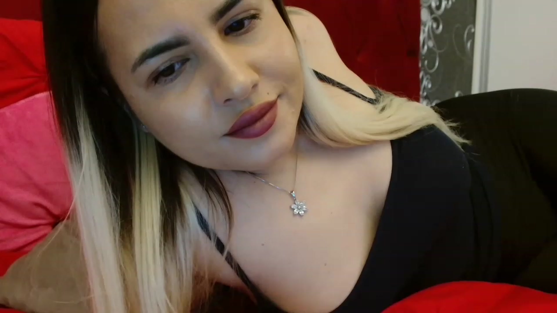 Gallery image thumbnail from MissDafina's myfreecams stream on, 05/25/2023, 13:26 image 6 of 20