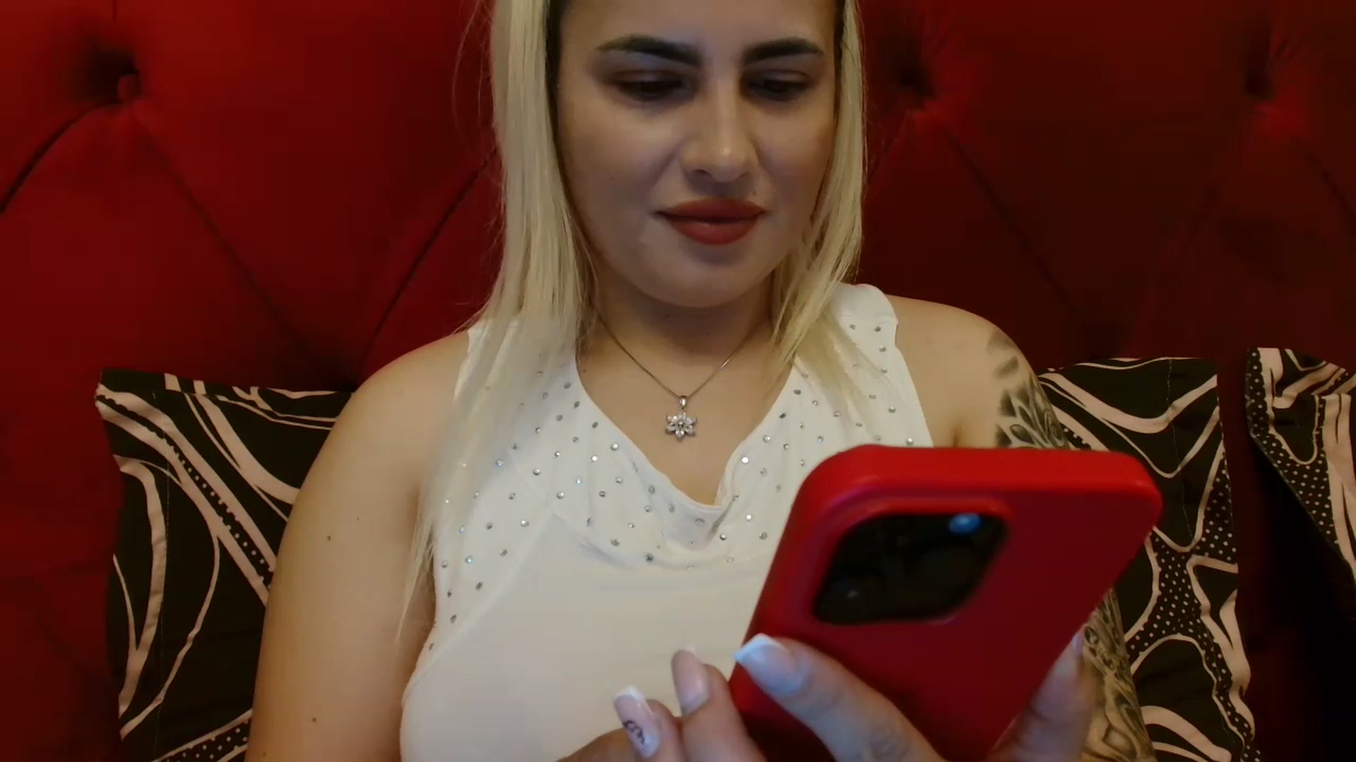 Gallery image thumbnail from MissDafina's myfreecams stream on, 05/31/2023, 14:01 image 8 of 20