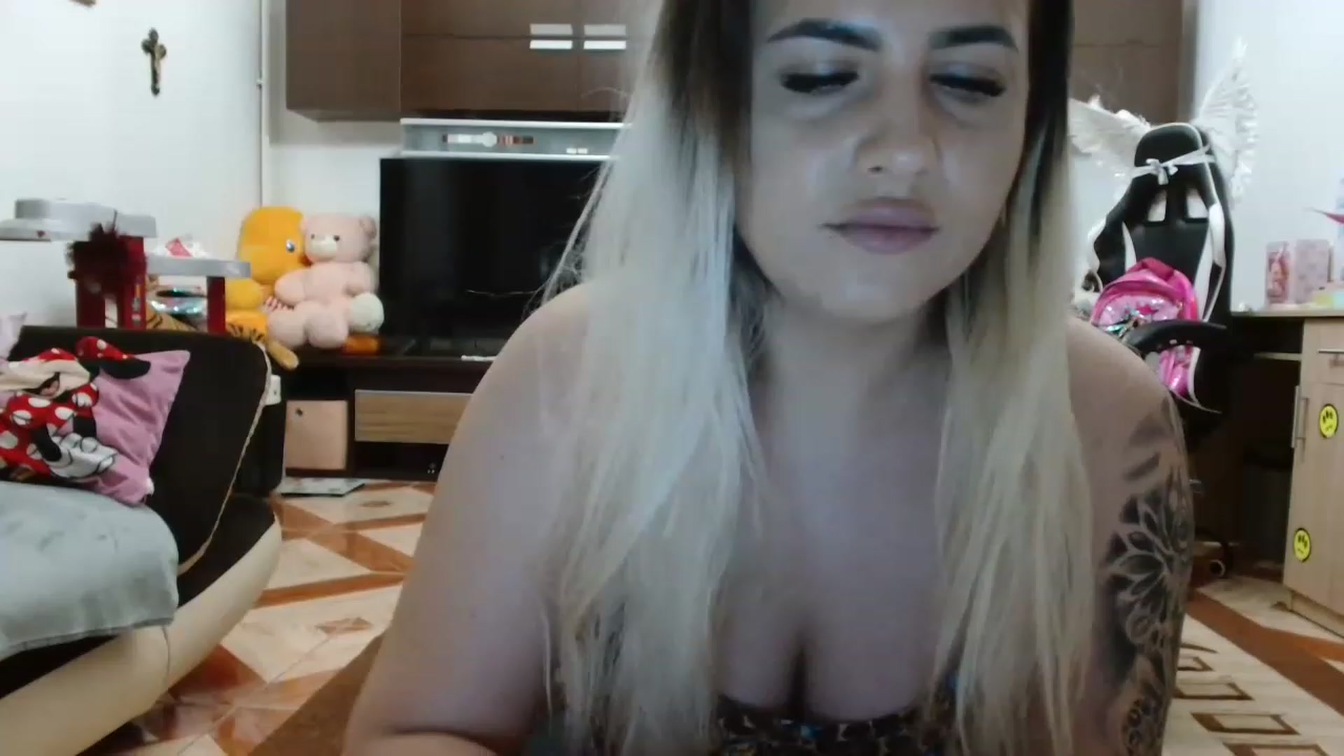 Gallery image thumbnail from MissDafina's myfreecams stream on, 06/08/2023, 18:47 image 4 of 20