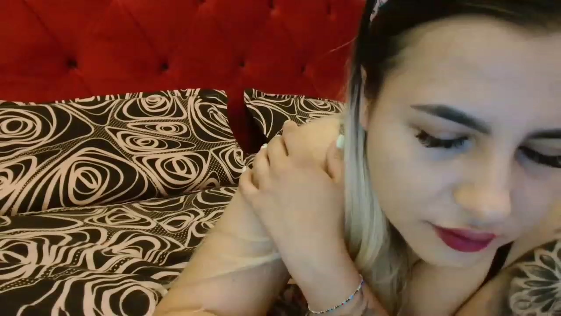 Gallery image thumbnail from MissDafina's myfreecams stream on, 06/18/2023, 13:34 image 8 of 20