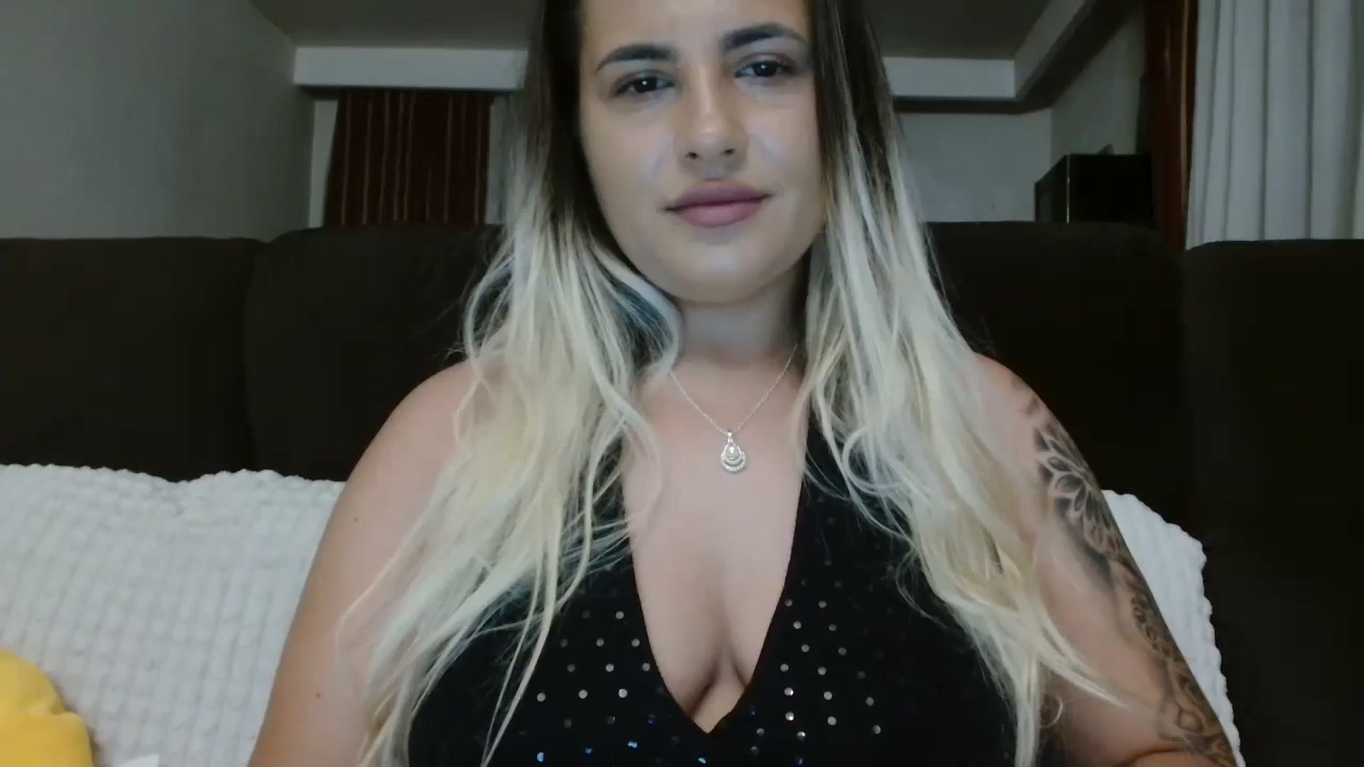 Gallery image thumbnail from MissDafina's myfreecams stream on, 08/23/2023, 22:11 image 8 of 20