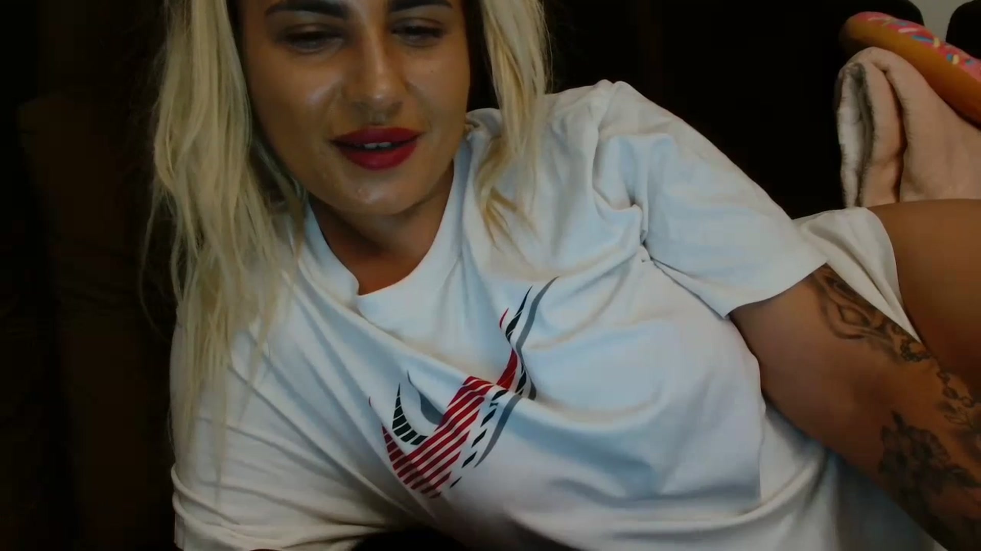 Gallery image thumbnail from MissDafina's myfreecams stream on, 08/24/2023, 22:20 image 11 of 20