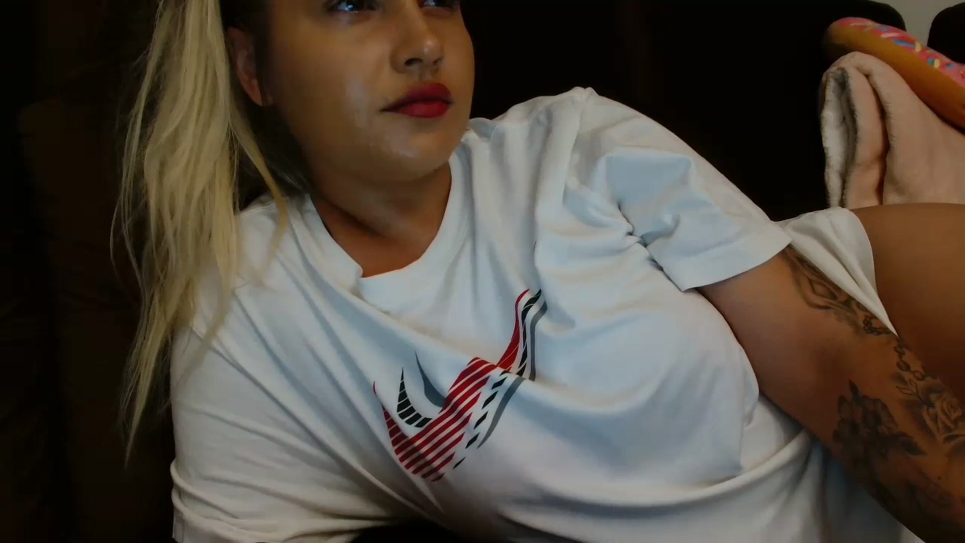 Gallery image thumbnail from MissDafina's myfreecams stream on, 08/24/2023, 22:20 image 8 of 20
