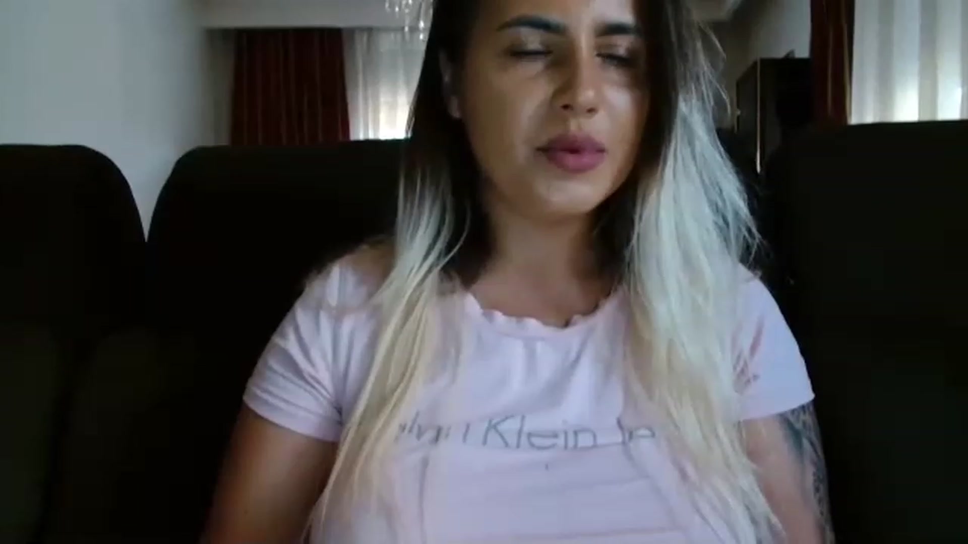 Gallery image thumbnail from MissDafina's myfreecams stream on, 08/25/2023, 15:11 image 11 of 20