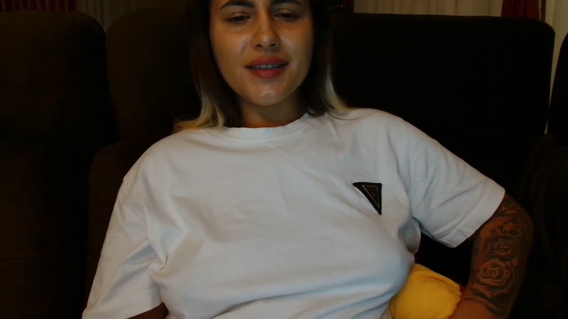 Gallery image thumbnail from MissDafina's myfreecams stream on, 10/23/2023, 23:41 image 13 of 20