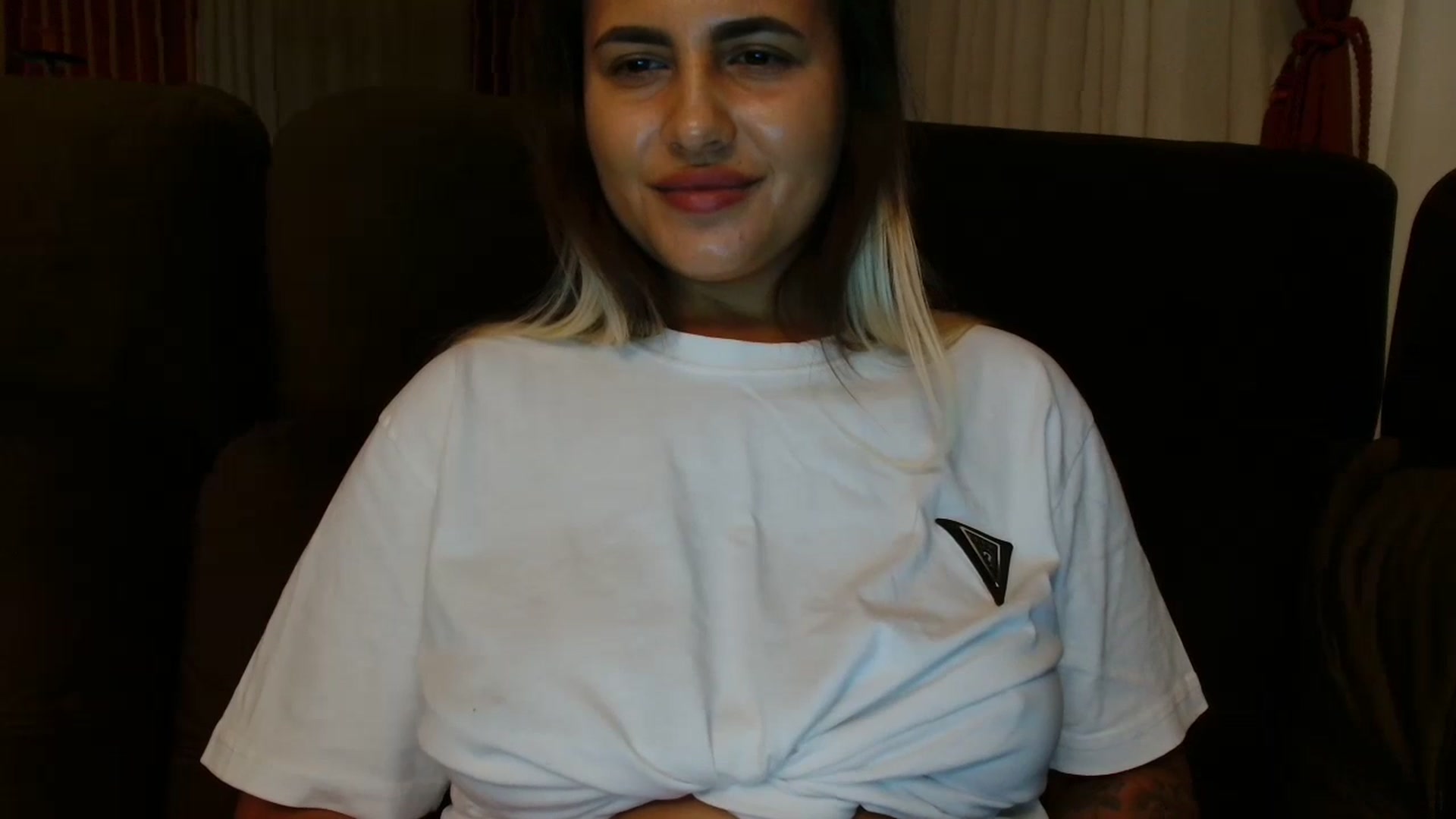 Gallery image thumbnail from MissDafina's myfreecams stream on, 10/23/2023, 23:41 image 19 of 20