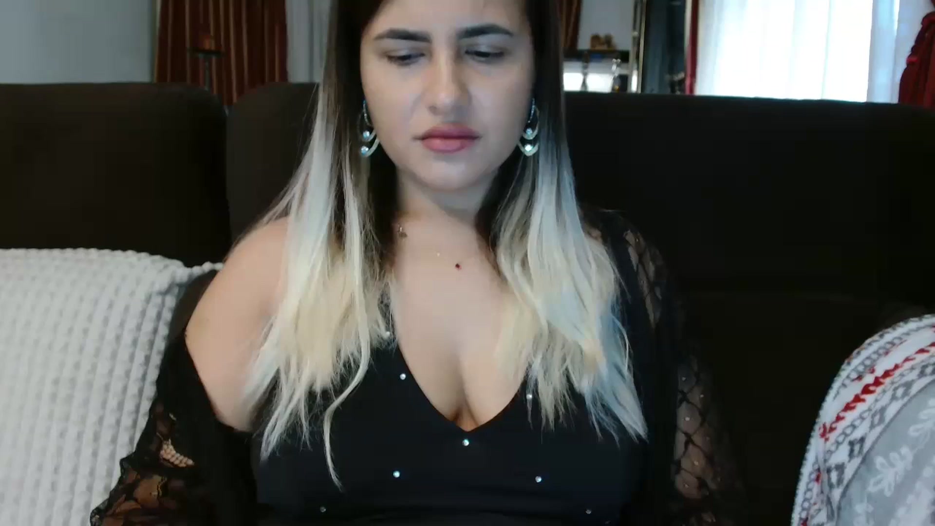 Gallery image thumbnail from MissDafina's myfreecams stream on, 11/13/2023, 08:41 image 8 of 20