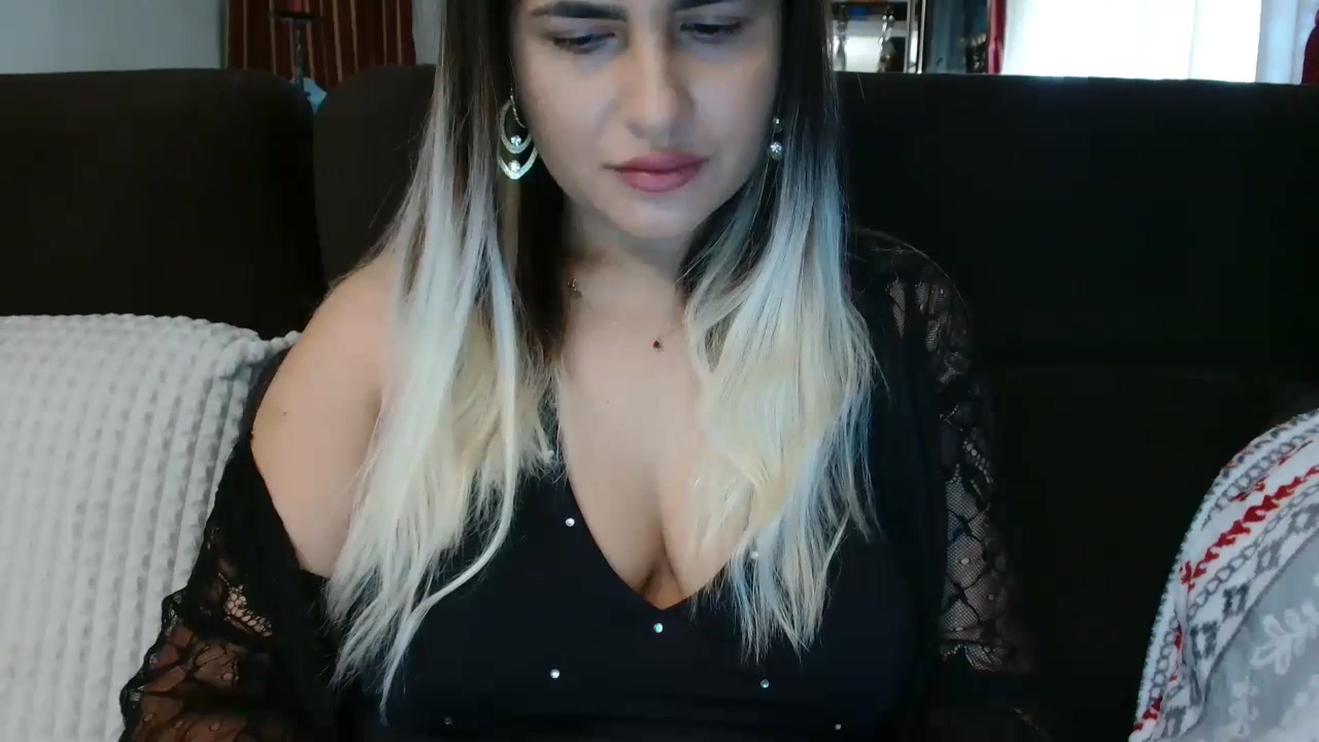 Gallery image thumbnail from MissDafina's myfreecams stream on, 11/13/2023, 08:41 image 4 of 20