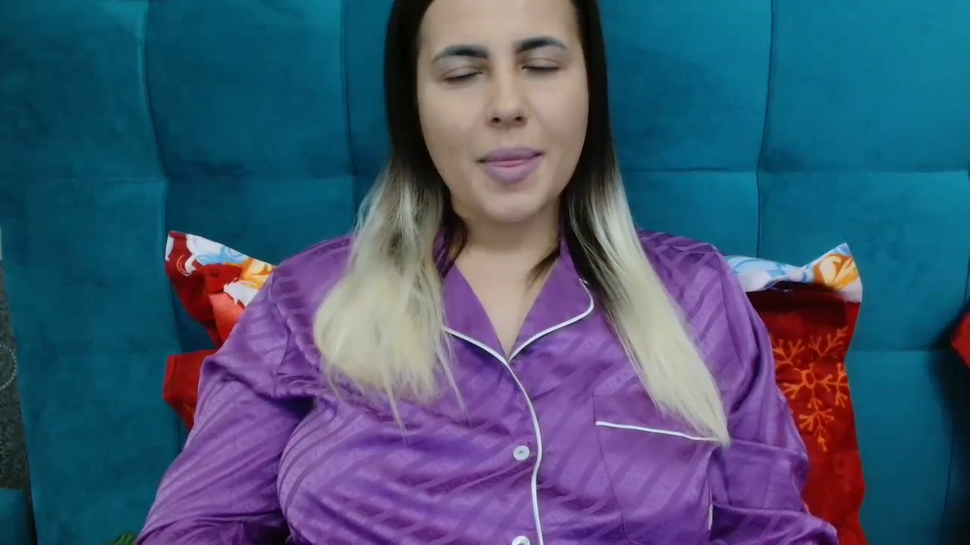 Gallery image thumbnail from MissDafina's myfreecams stream on, 12/13/2023, 22:18 image 7 of 20