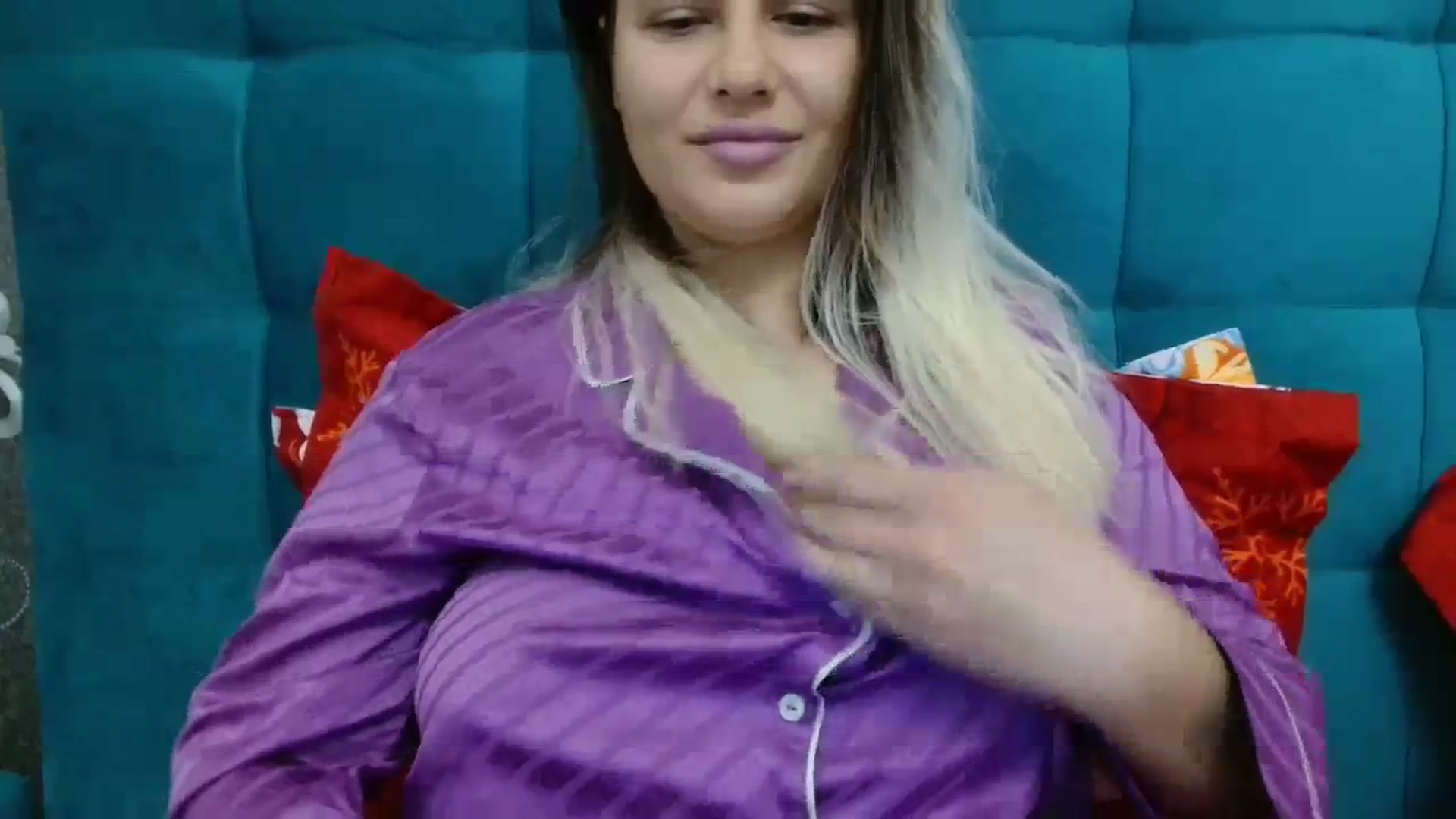 Gallery image thumbnail from MissDafina's myfreecams stream on, 12/13/2023, 22:18 image 17 of 20