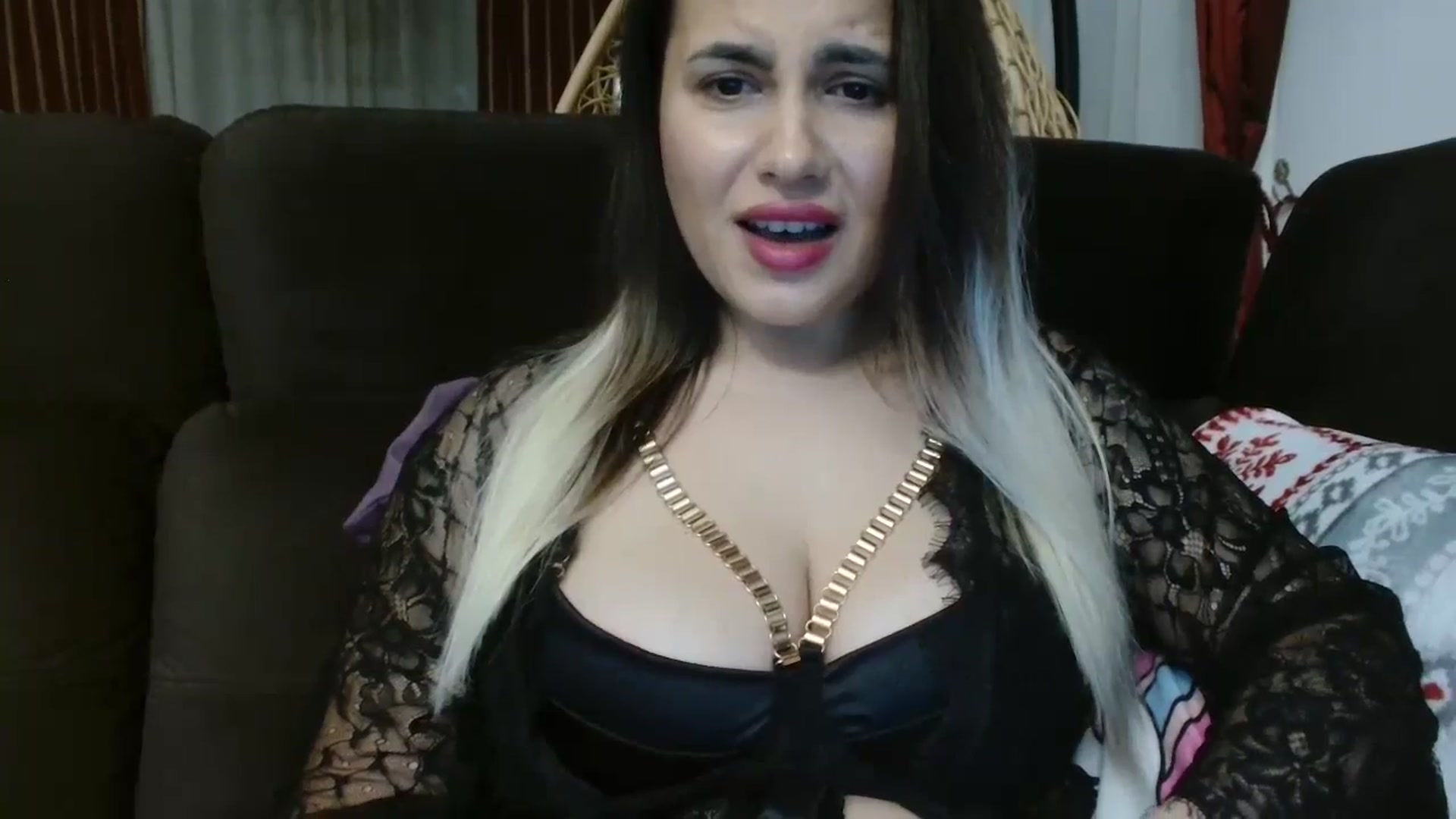 Gallery image thumbnail from MissDafina's myfreecams stream on, 02/13/2024, 22:21 image 16 of 20