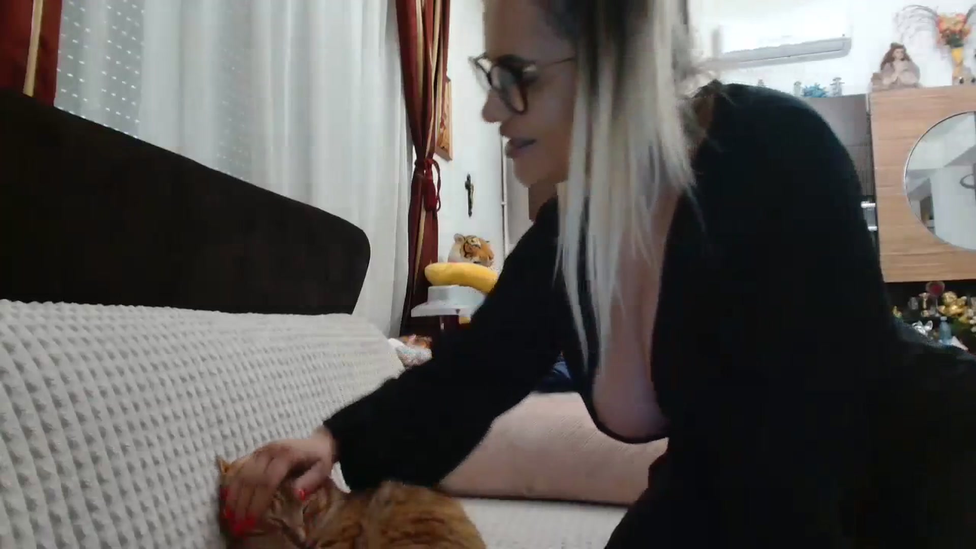 Gallery image thumbnail from MissDafina's myfreecams stream on, 03/15/2024, 10:29 image 8 of 20