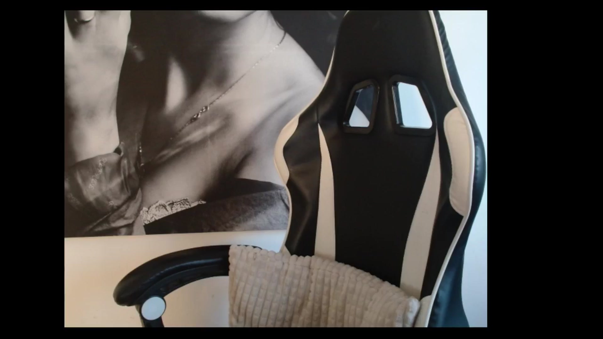 Gallery image thumbnail from MissDafina's myfreecams stream on, 10/18/2024, 12:18 image 7 of 20