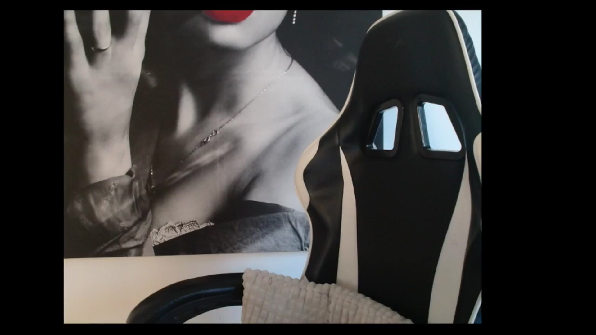 Gallery image thumbnail from MissDafina's myfreecams stream on, 10/18/2024, 12:18 image 4 of 20