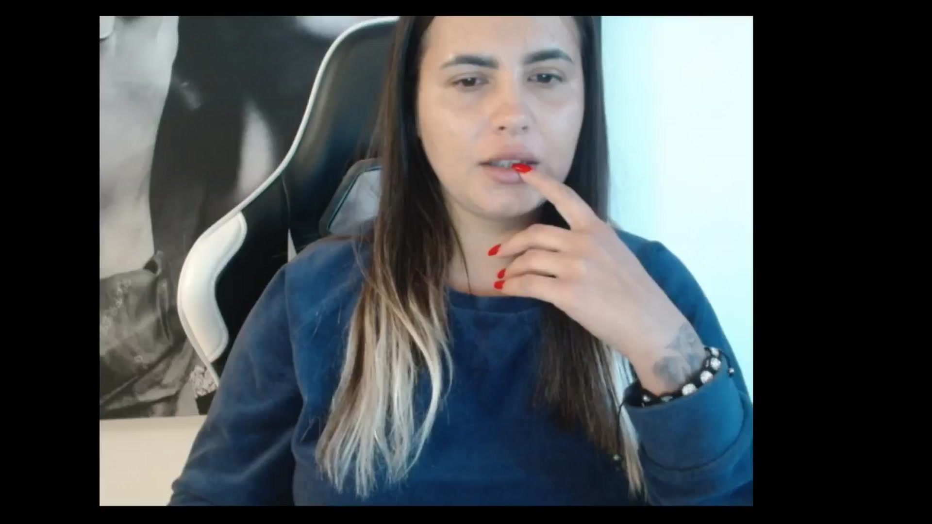 Gallery image thumbnail from MissDafina's myfreecams stream on, 10/18/2024, 14:05 image 10 of 20