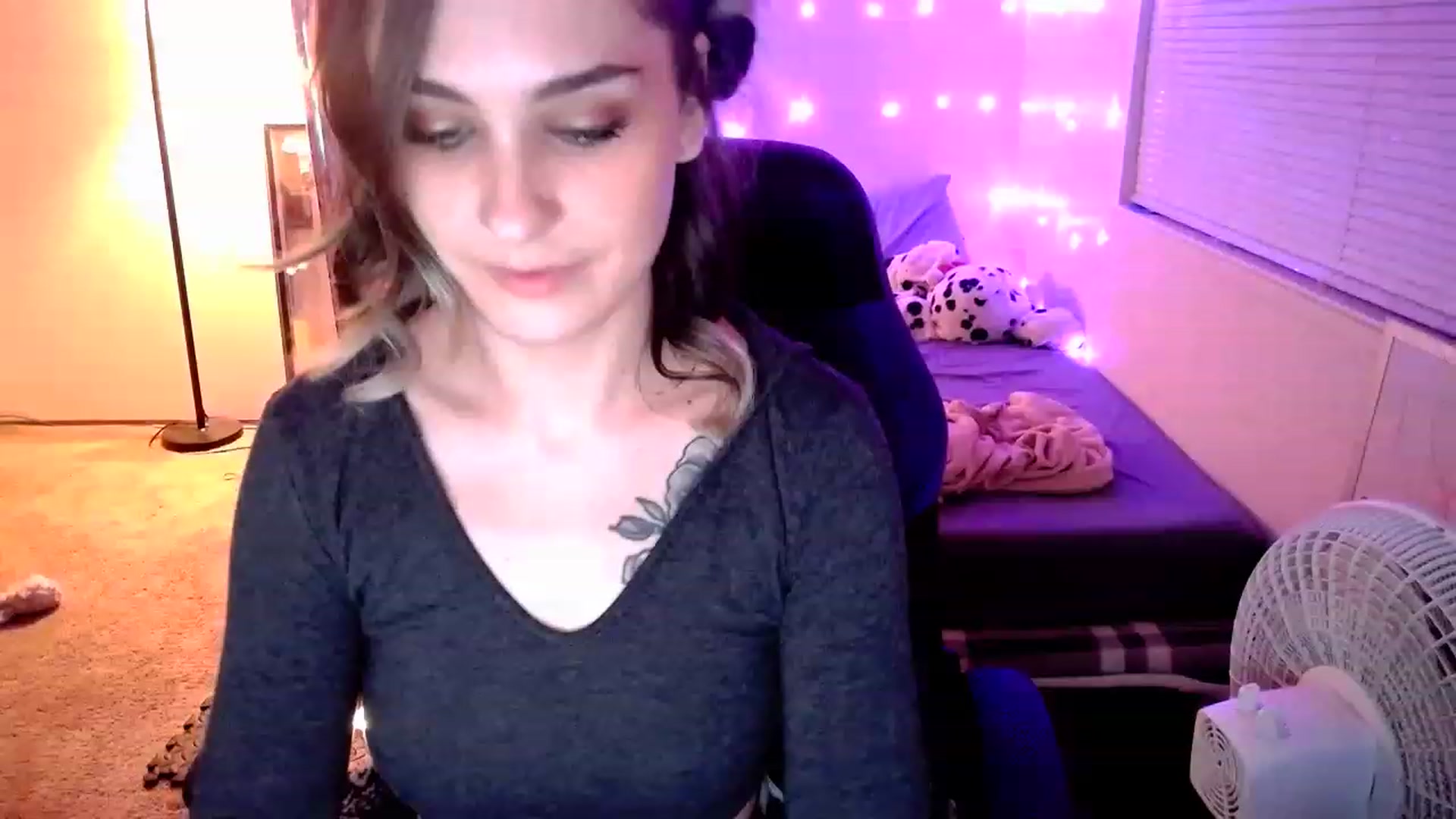 Gallery image thumbnail from MissDaliah's myfreecams stream on, 11/29/2022, 08:40 image 14 of 20