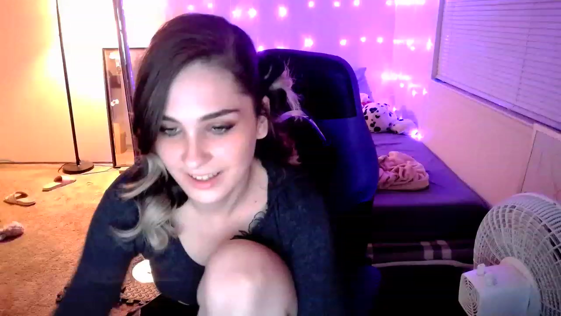 Gallery image thumbnail from MissDaliah's myfreecams stream on, 11/29/2022, 08:40 image 10 of 20