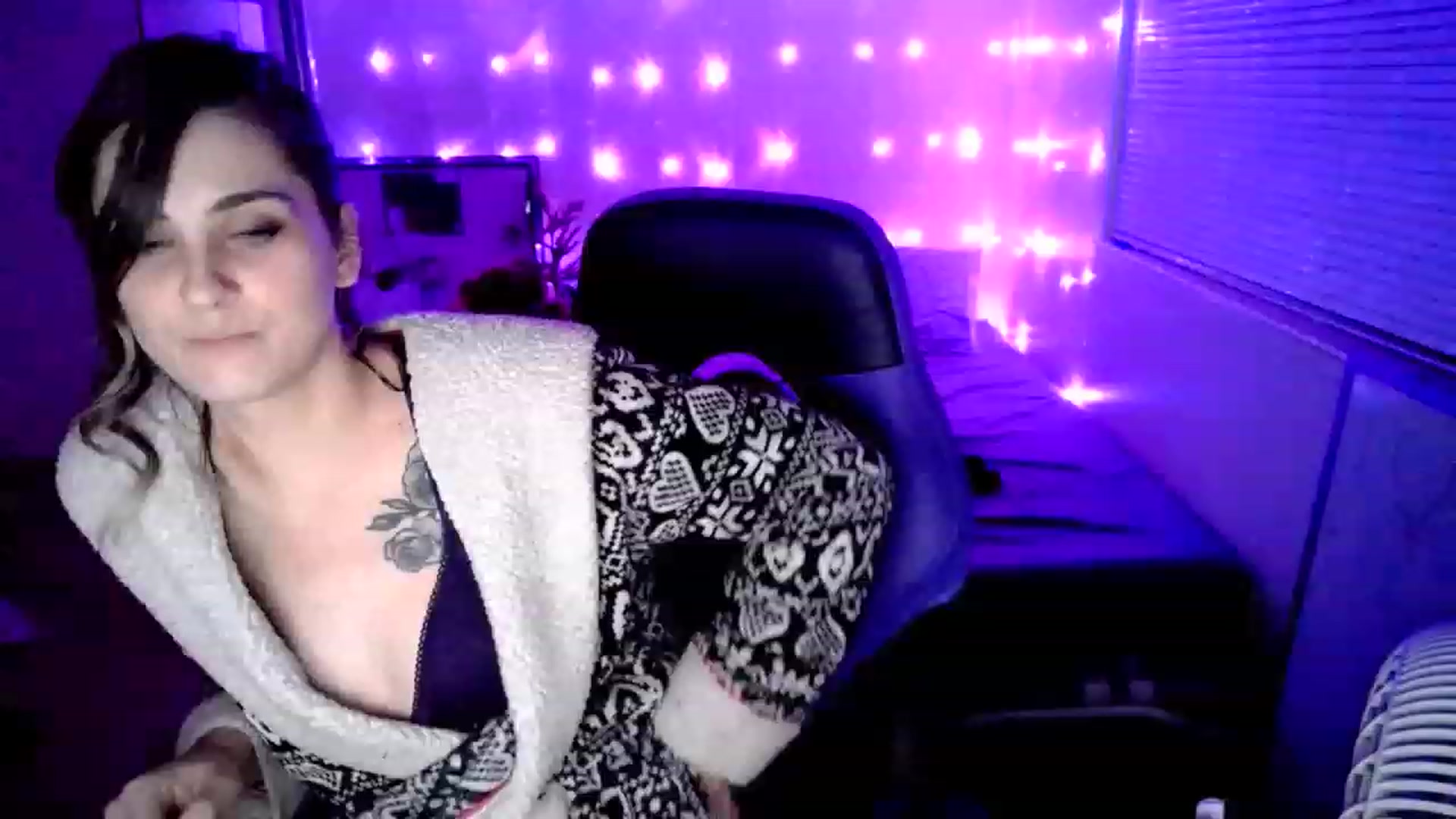Gallery image thumbnail from MissDaliah's myfreecams stream on, 12/11/2022, 08:17 image 20 of 20