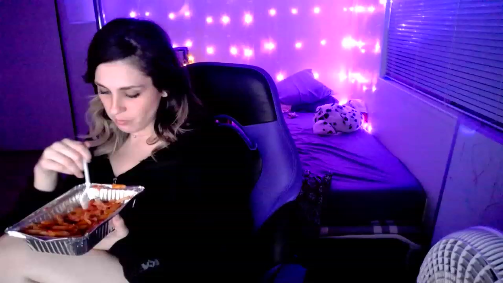 Gallery image thumbnail from MissDaliah's myfreecams stream on, 12/15/2022, 08:53 image 9 of 20