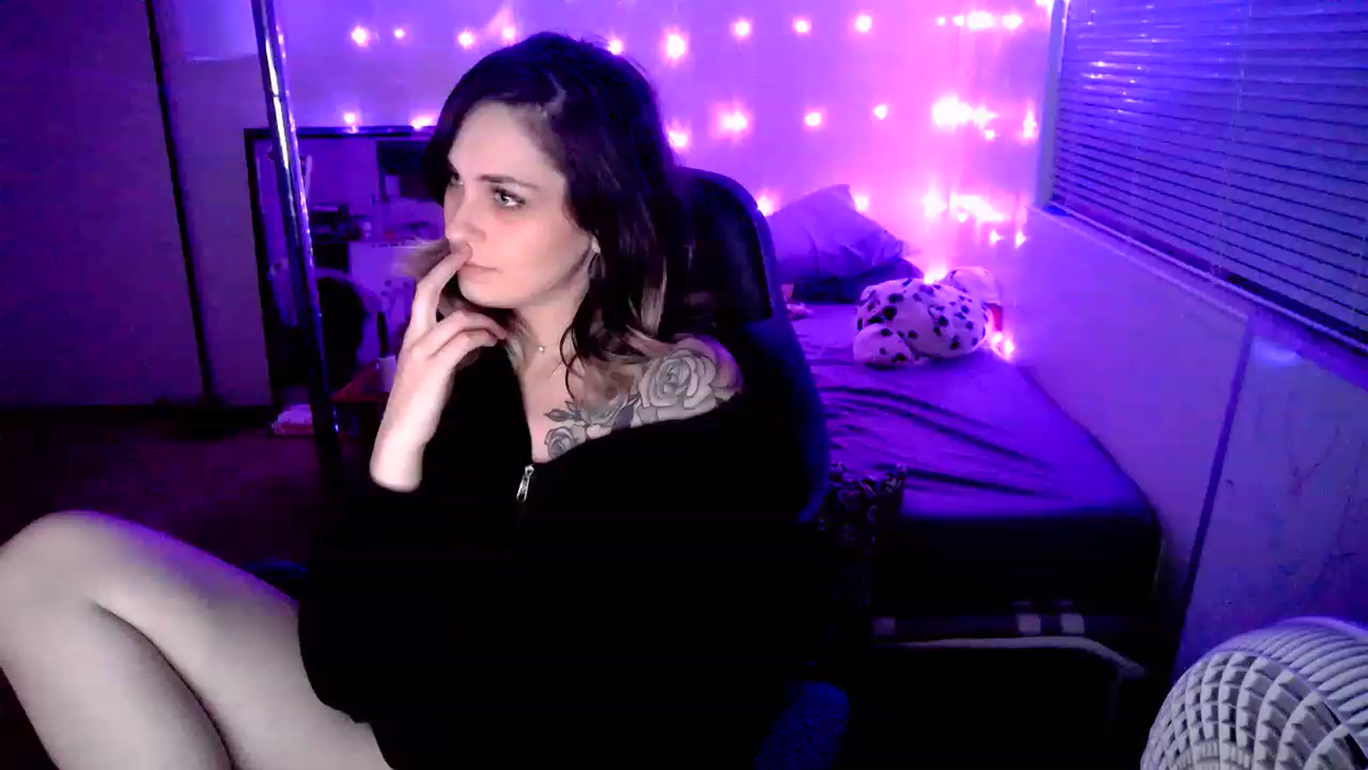 Gallery image thumbnail from MissDaliah's myfreecams stream on, 12/15/2022, 09:39 image 17 of 20