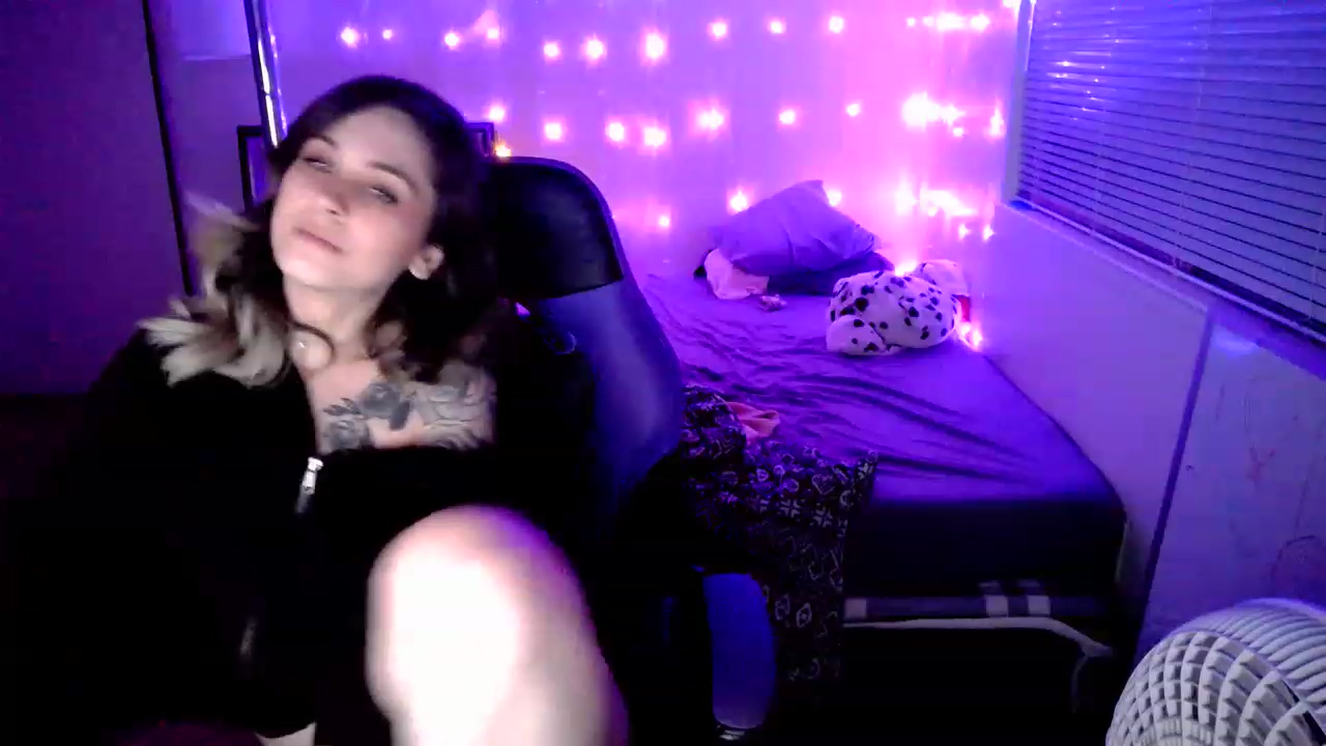 Gallery image thumbnail from MissDaliah's myfreecams stream on, 12/15/2022, 09:39 image 5 of 20