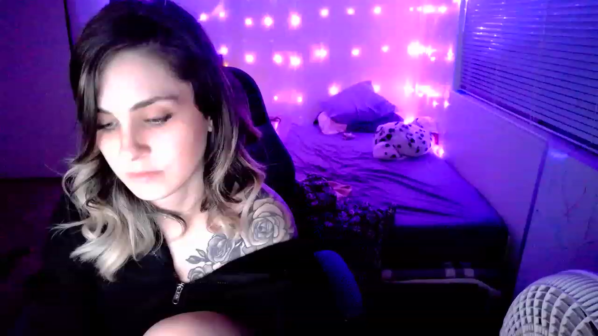 Gallery image thumbnail from MissDaliah's myfreecams stream on, 12/15/2022, 09:39 image 8 of 20