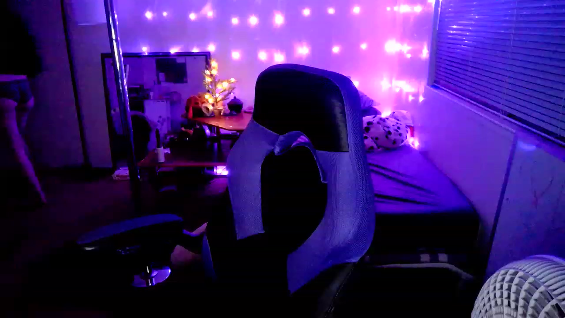 Gallery image thumbnail from MissDaliah's myfreecams stream on, 12/15/2022, 09:39 image 15 of 20