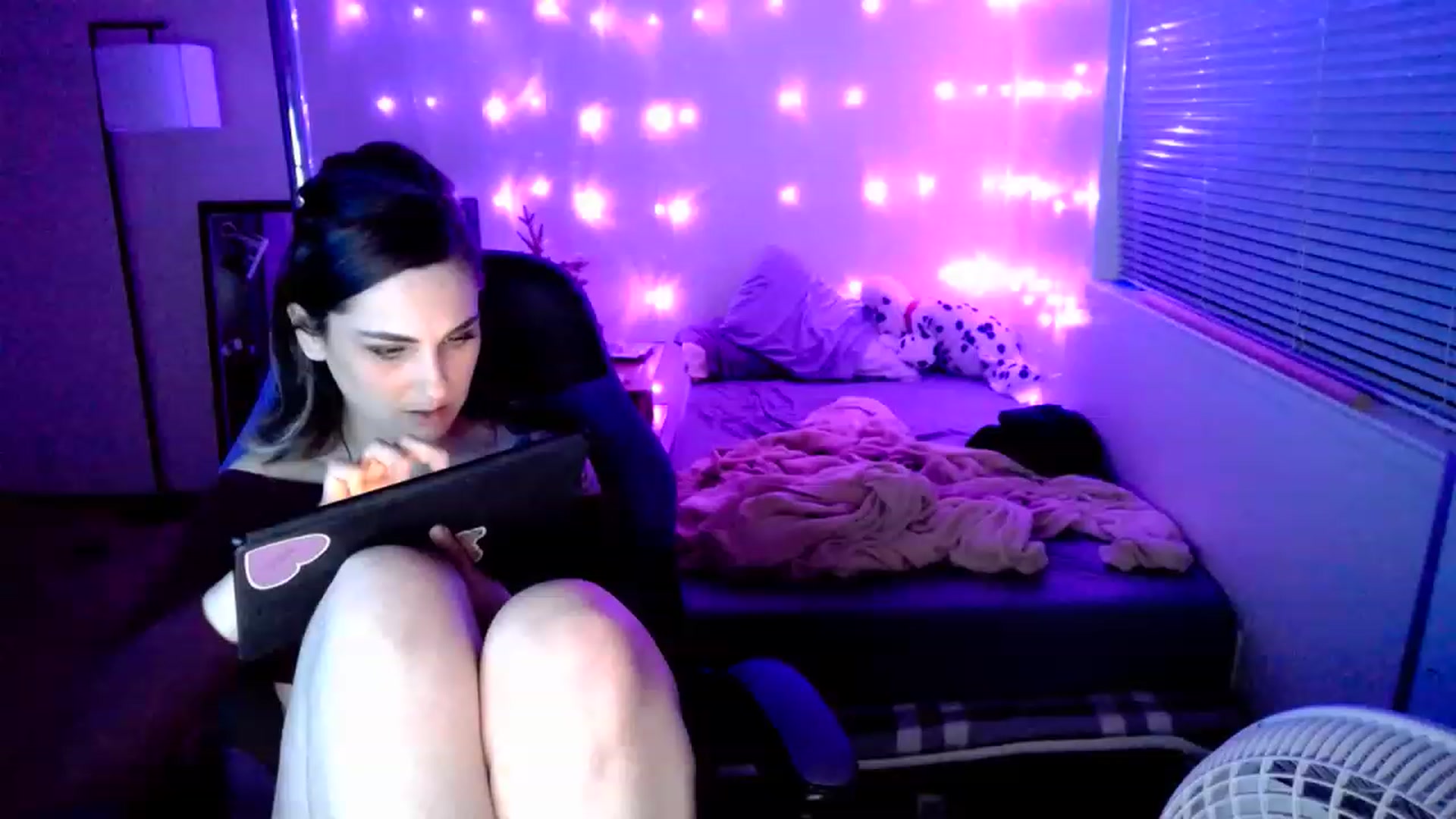 Gallery image thumbnail from MissDaliah's myfreecams stream on, 12/25/2022, 07:52 image 18 of 20