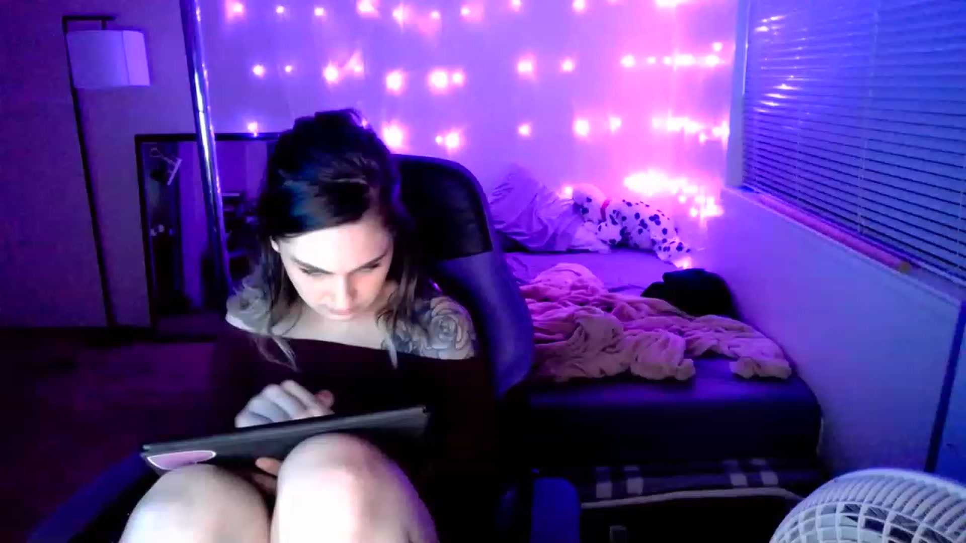 Gallery image thumbnail from MissDaliah's myfreecams stream on, 12/25/2022, 07:52 image 2 of 20