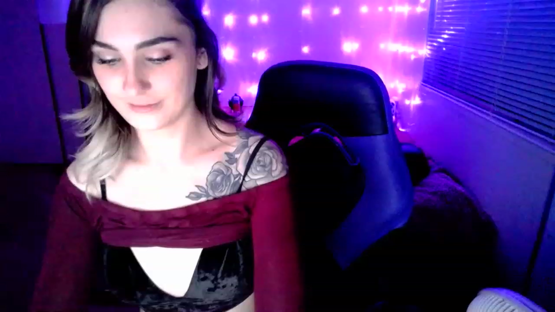 Gallery image thumbnail from MissDaliah's myfreecams stream on, 12/28/2022, 09:41 image 6 of 20